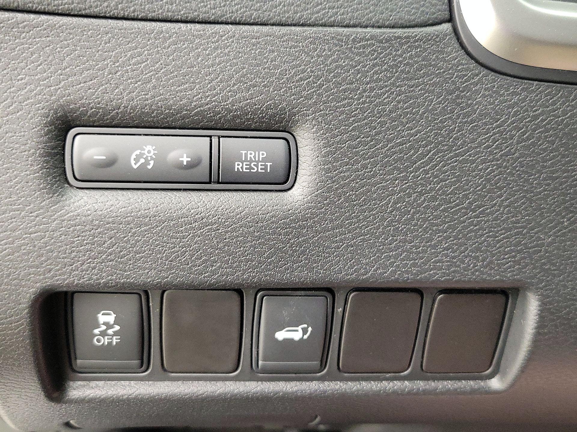 Thumbnail: 2015 Nissan Murano - 13