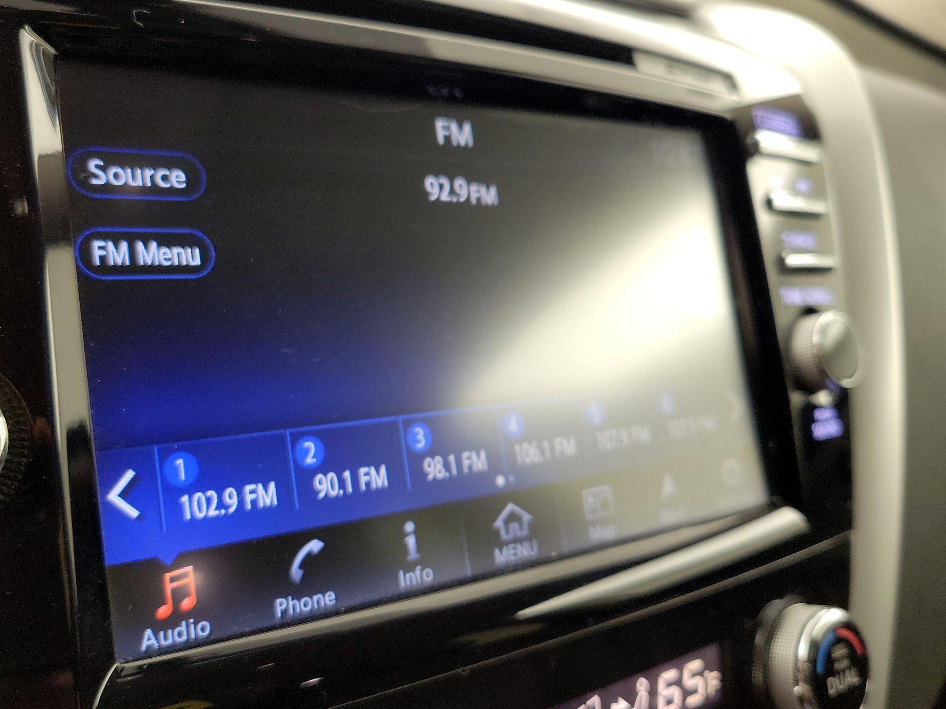 Thumbnail: 2015 Nissan Murano - 16