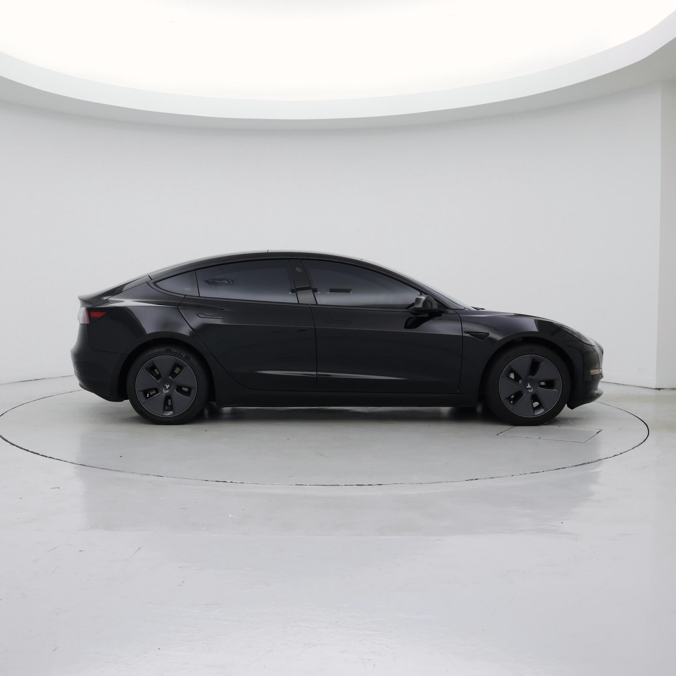 Thumbnail: 2022 Tesla Model 3 - 7
