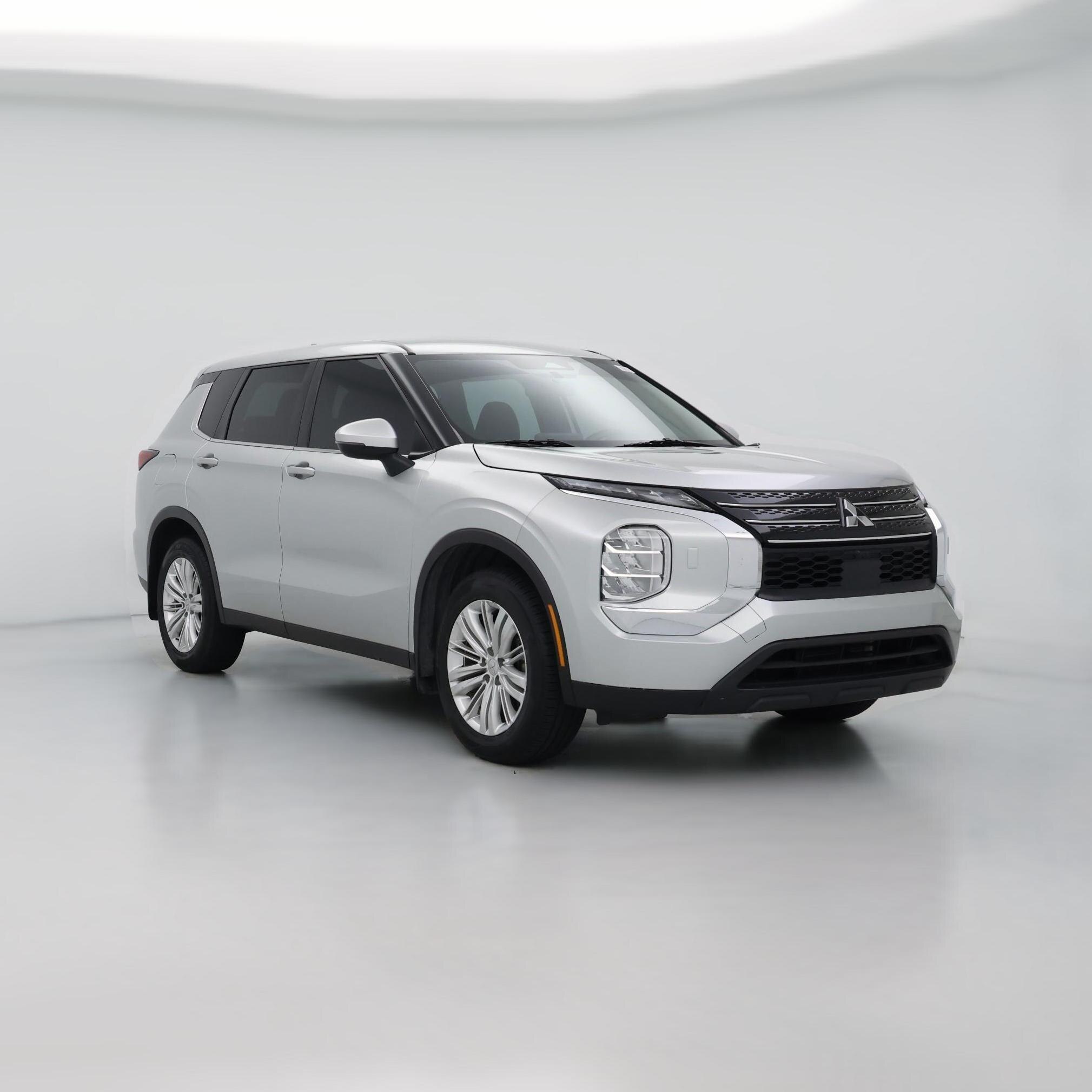 Thumbnail: 2023 Mitsubishi Outlander - 1
