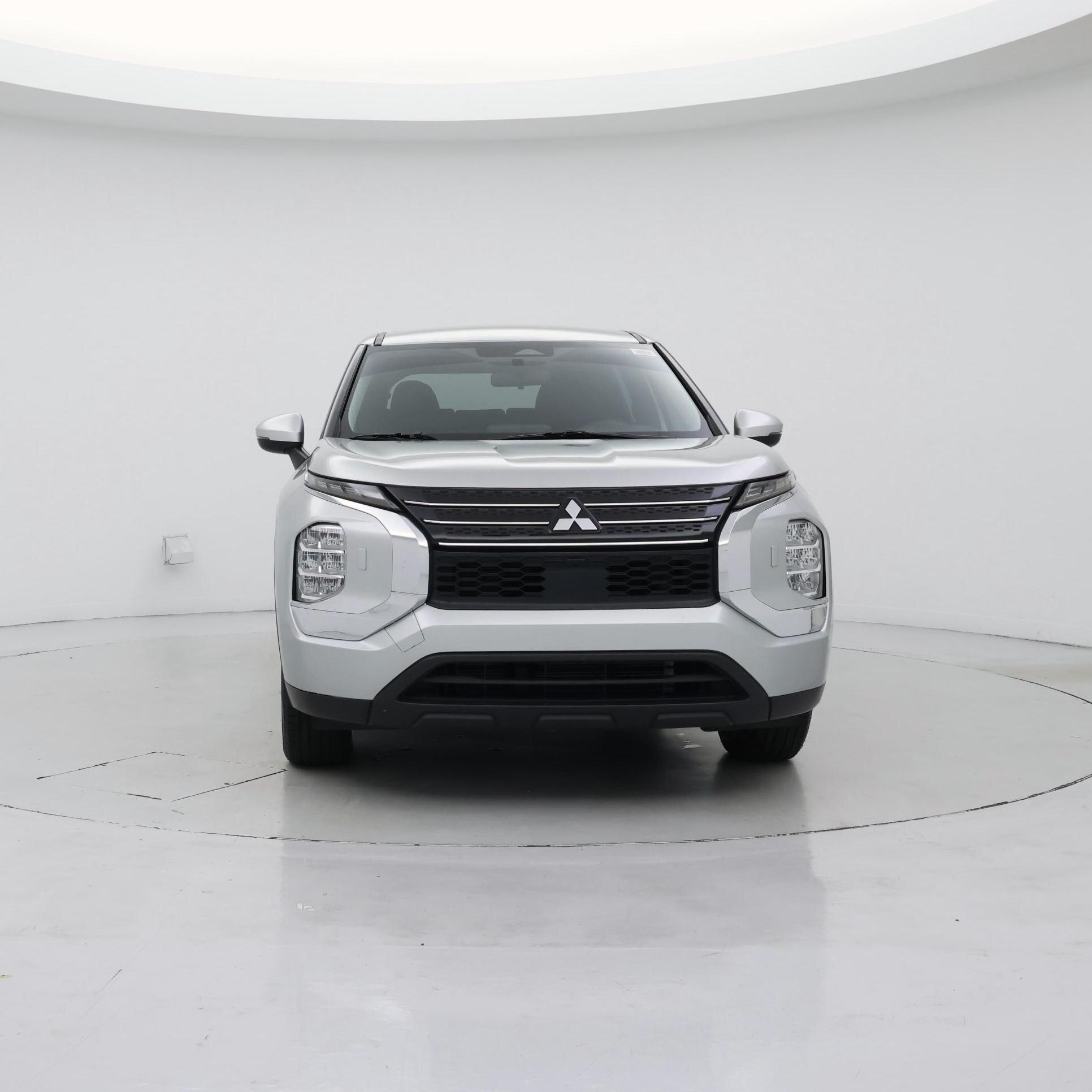 Thumbnail: 2023 Mitsubishi Outlander - 5