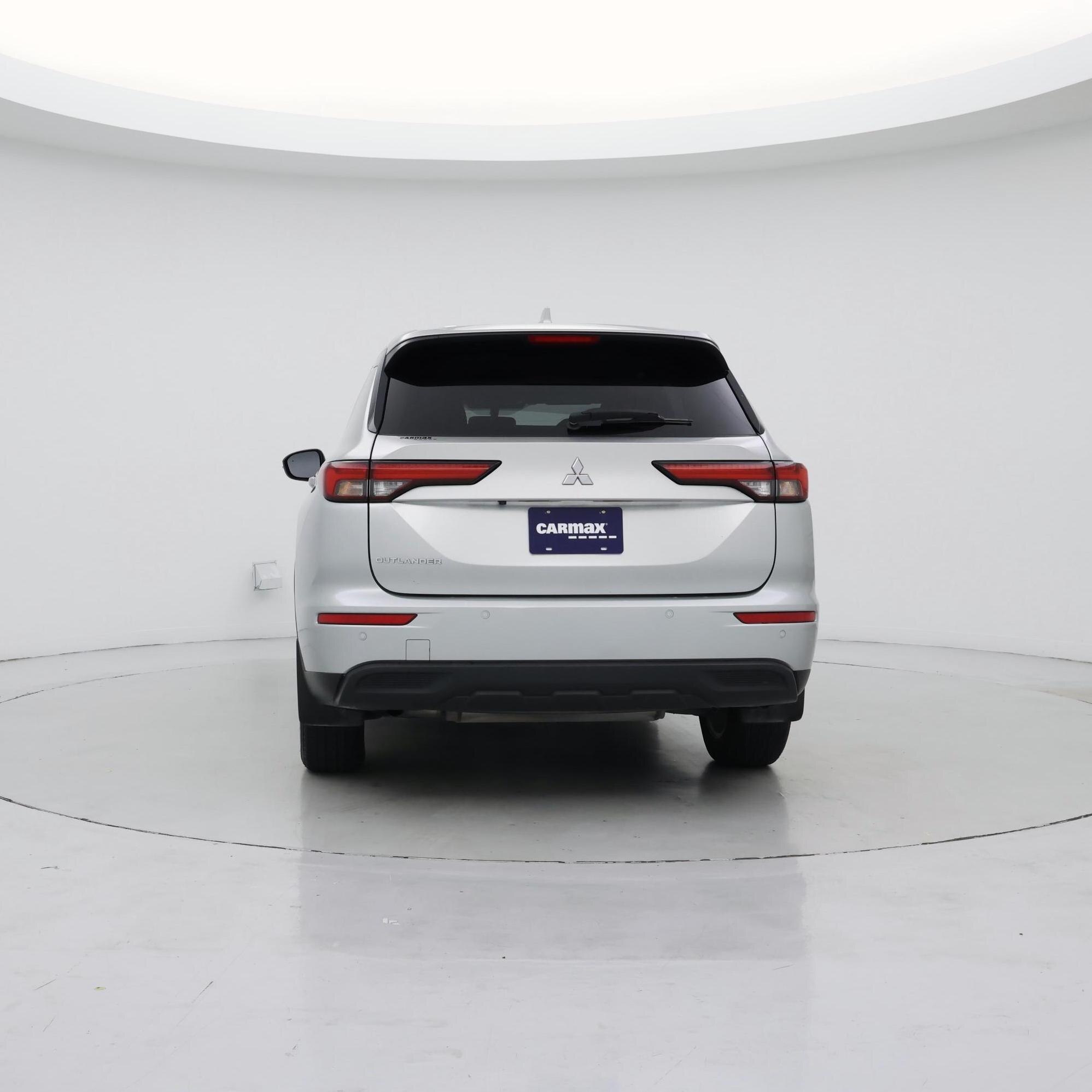 Thumbnail: 2023 Mitsubishi Outlander - 6