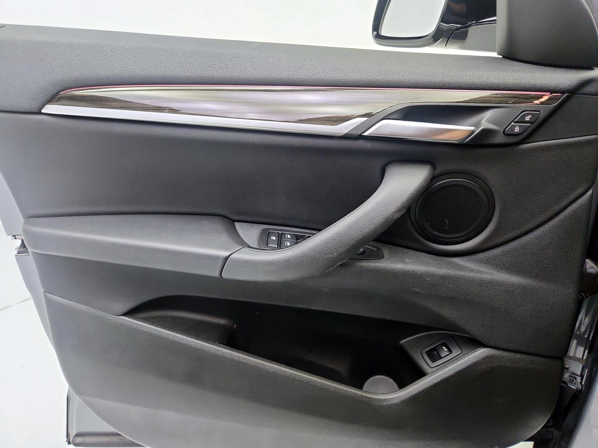 Thumbnail: 2023 BMW X2 - 12
