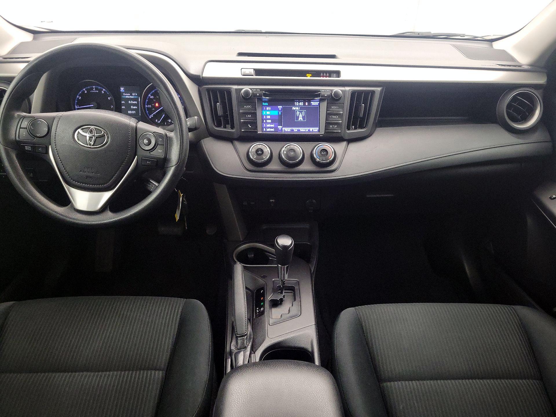 Thumbnail: 2018 Toyota RAV4 - 9