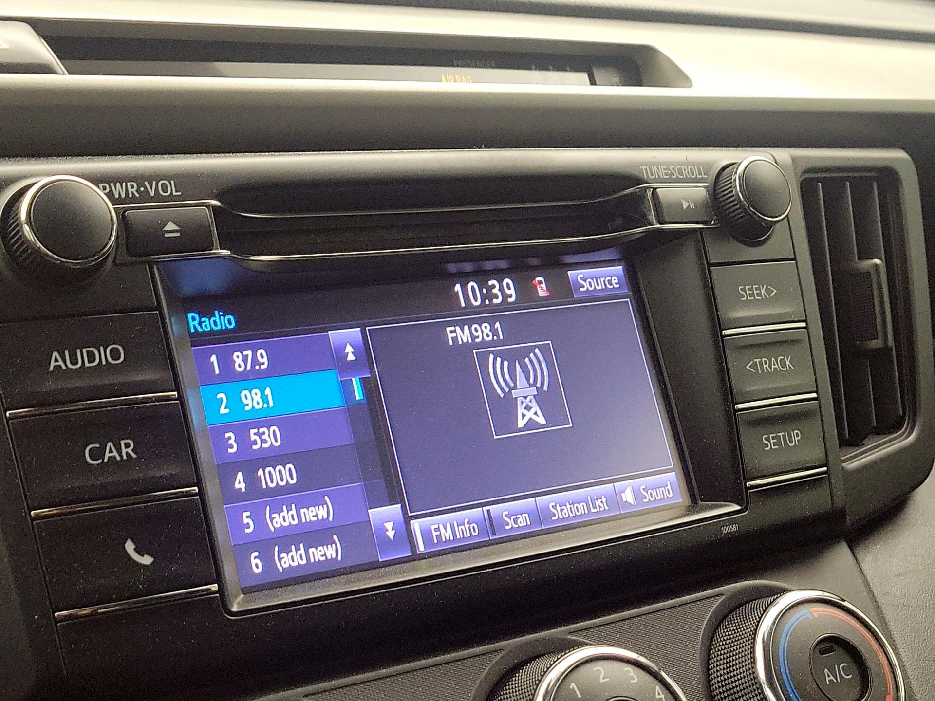 Thumbnail: 2018 Toyota RAV4 - 15