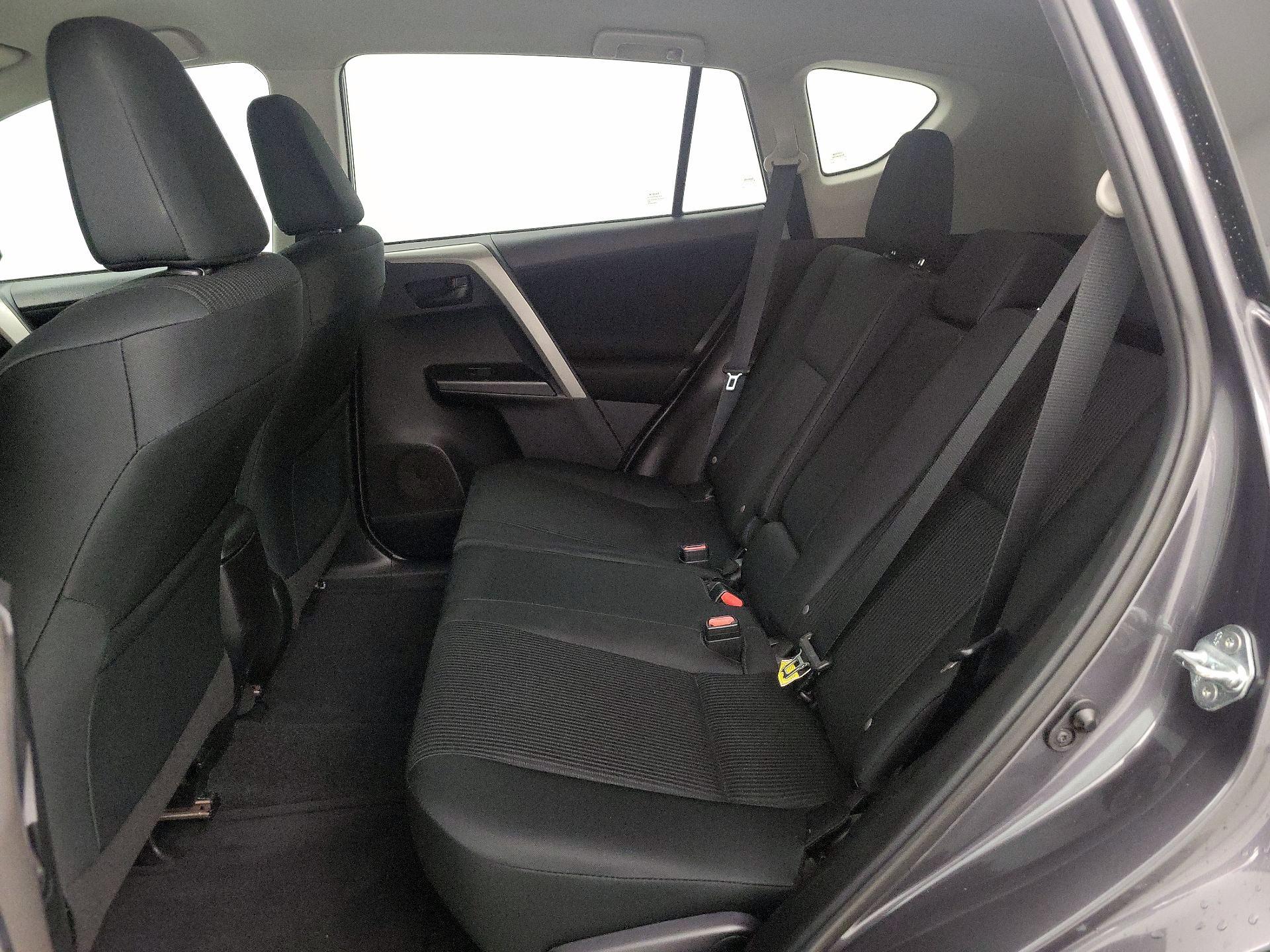 Thumbnail: 2018 Toyota RAV4 - 19