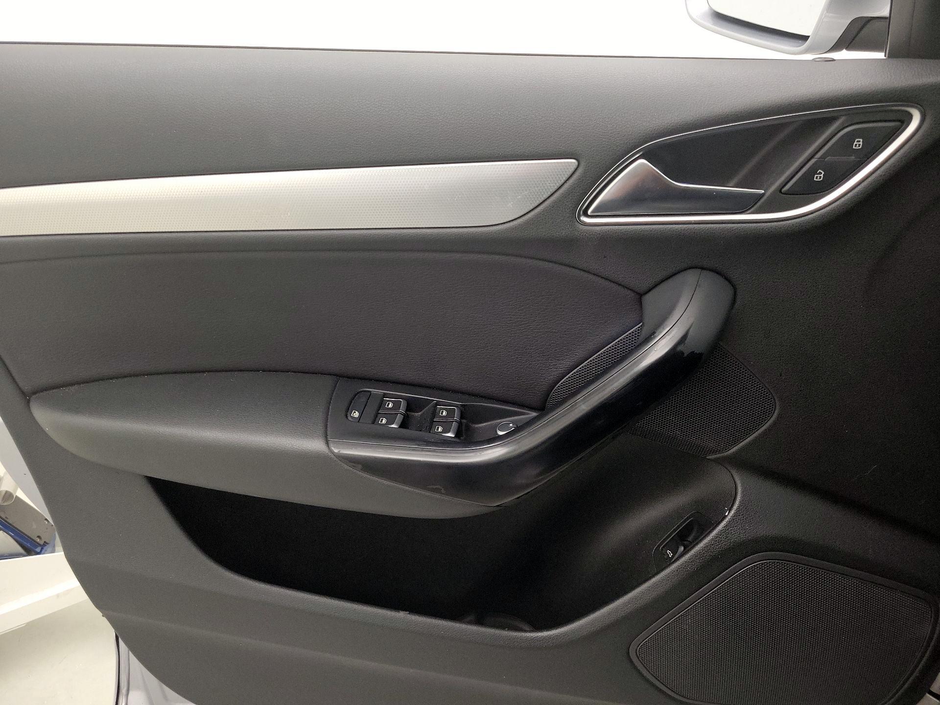 Thumbnail: 2016 Audi Q3 - 12