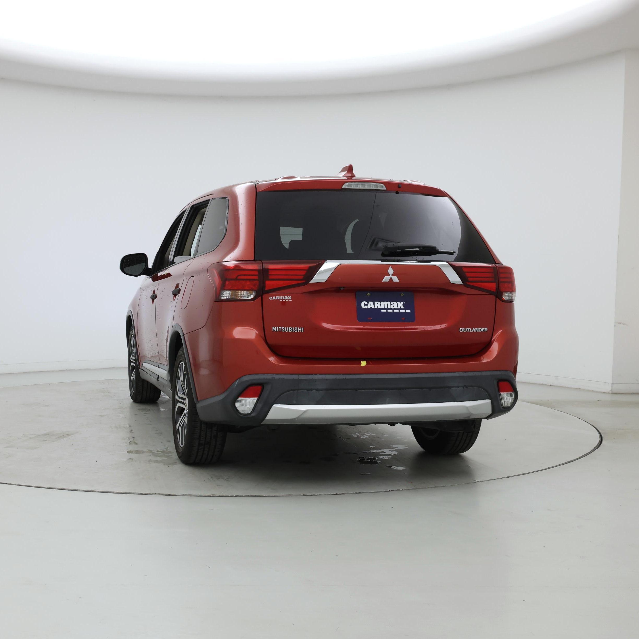 Thumbnail: 2018 Mitsubishi Outlander - 6