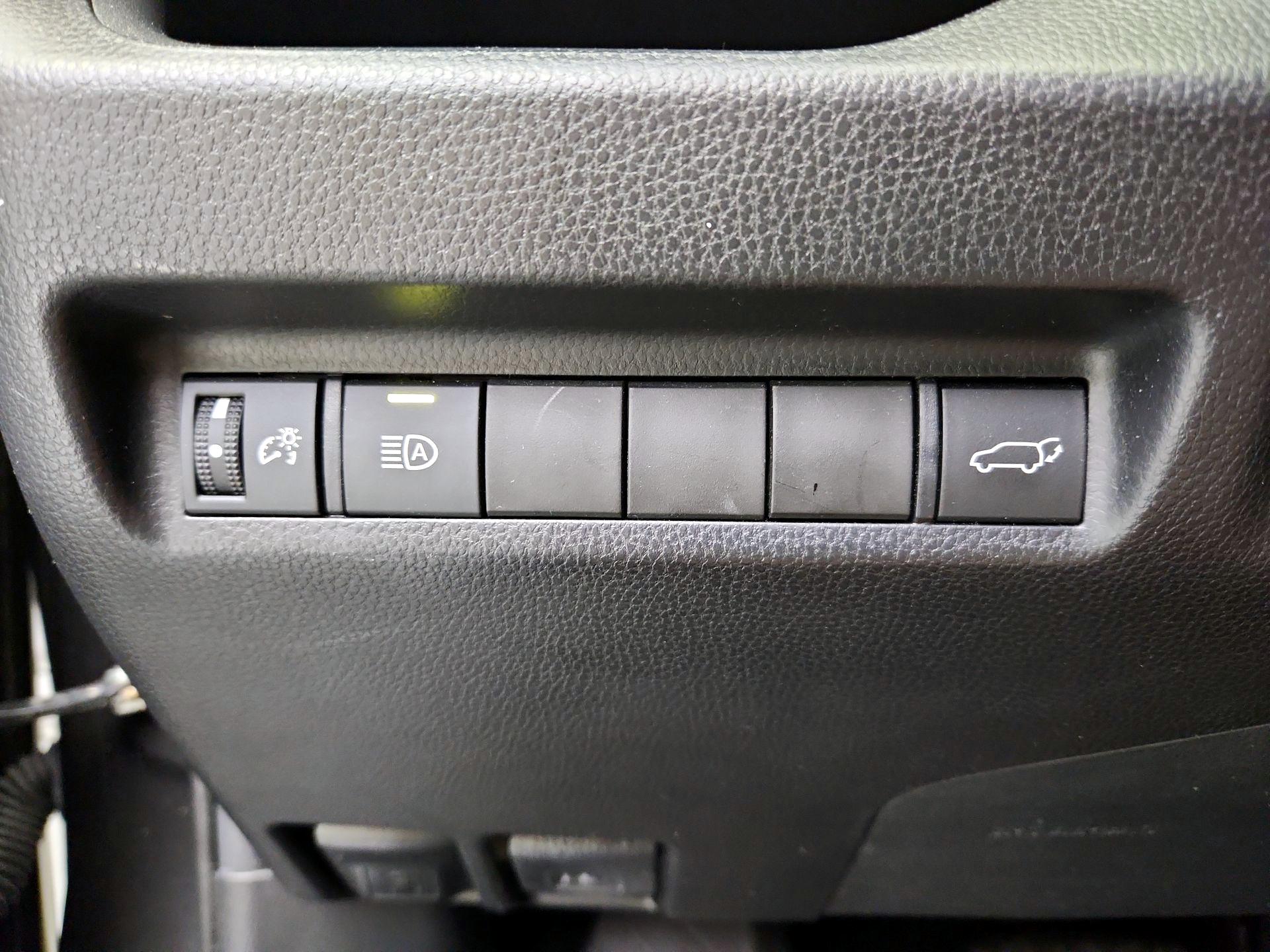 Thumbnail: 2021 Toyota RAV4 - 13