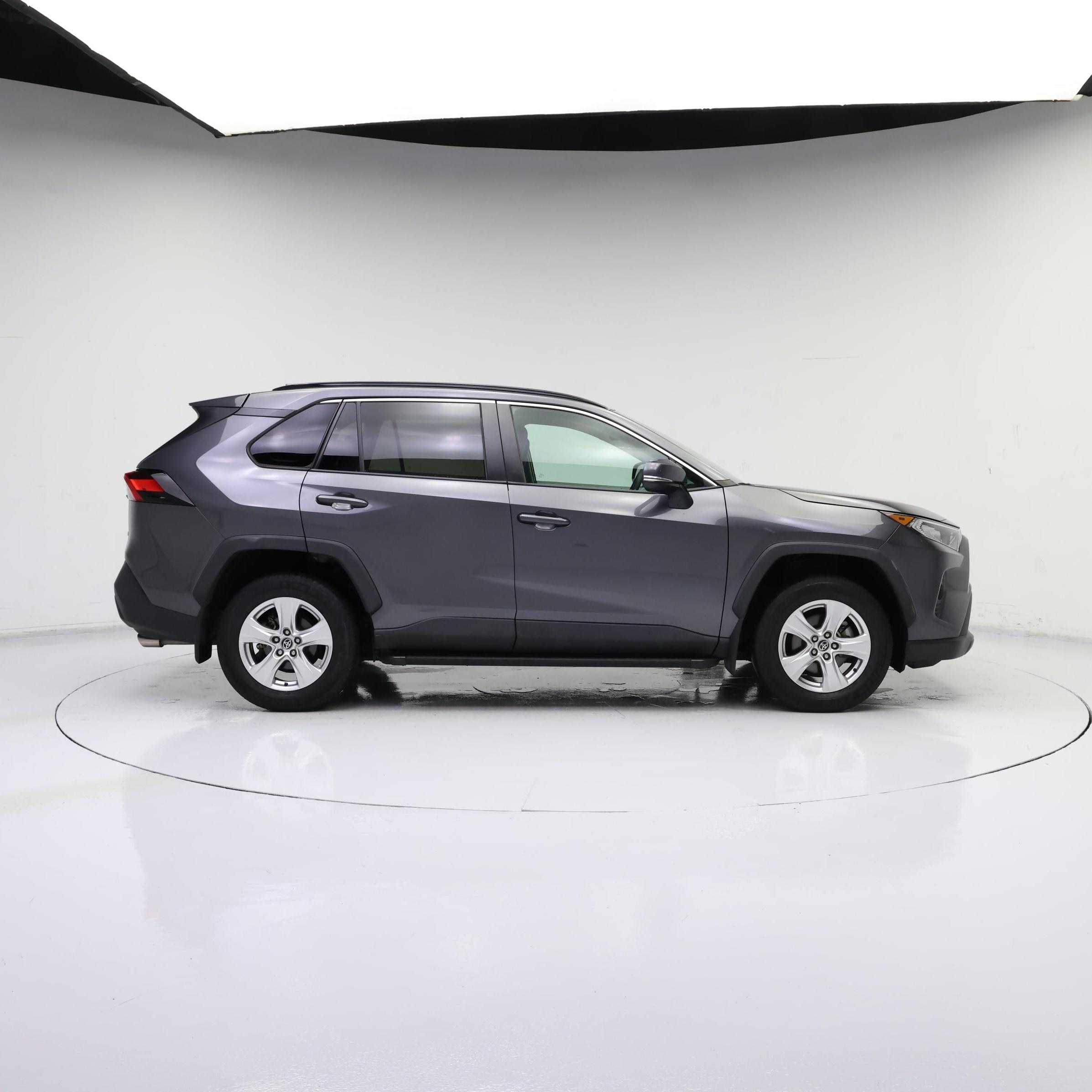 Thumbnail: 2021 Toyota RAV4 - 7