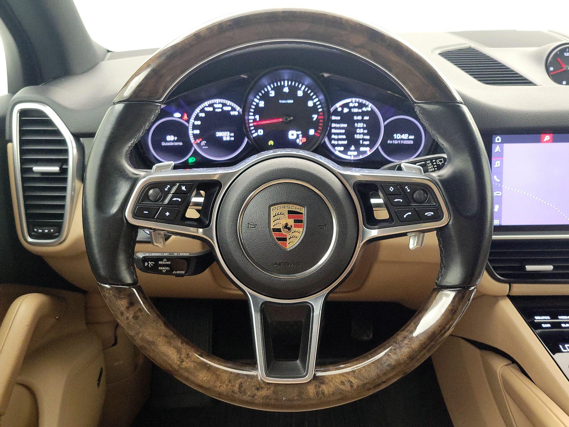 Thumbnail: 2020 Porsche Cayenne - 10