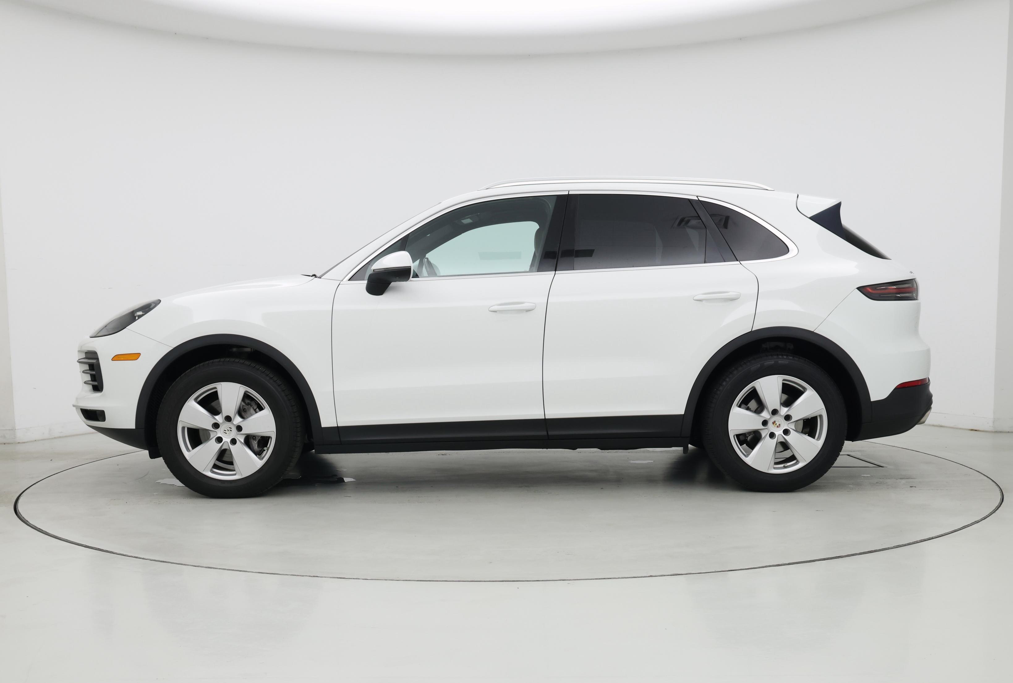 Thumbnail: 2020 Porsche Cayenne - 3