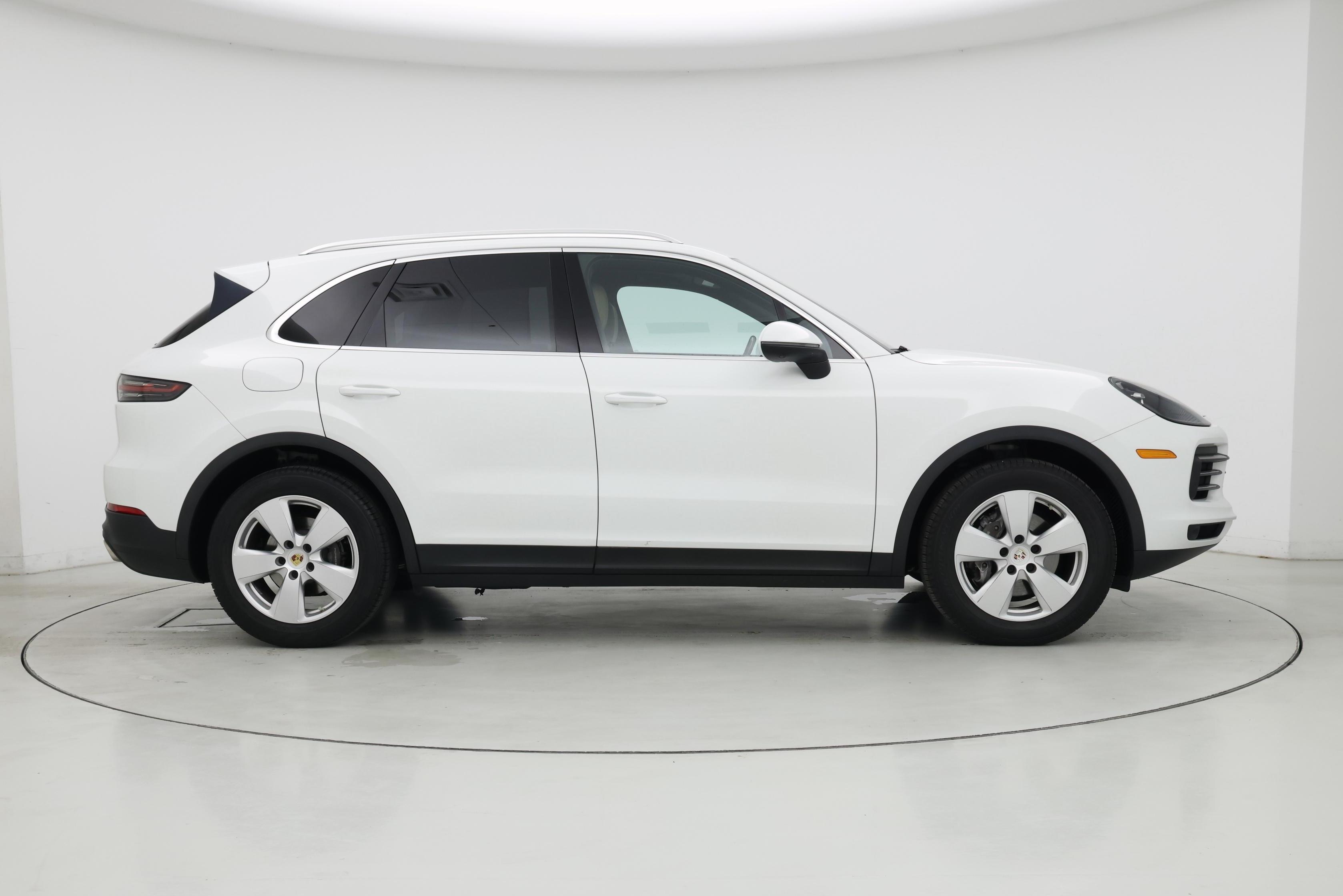 Thumbnail: 2020 Porsche Cayenne - 7