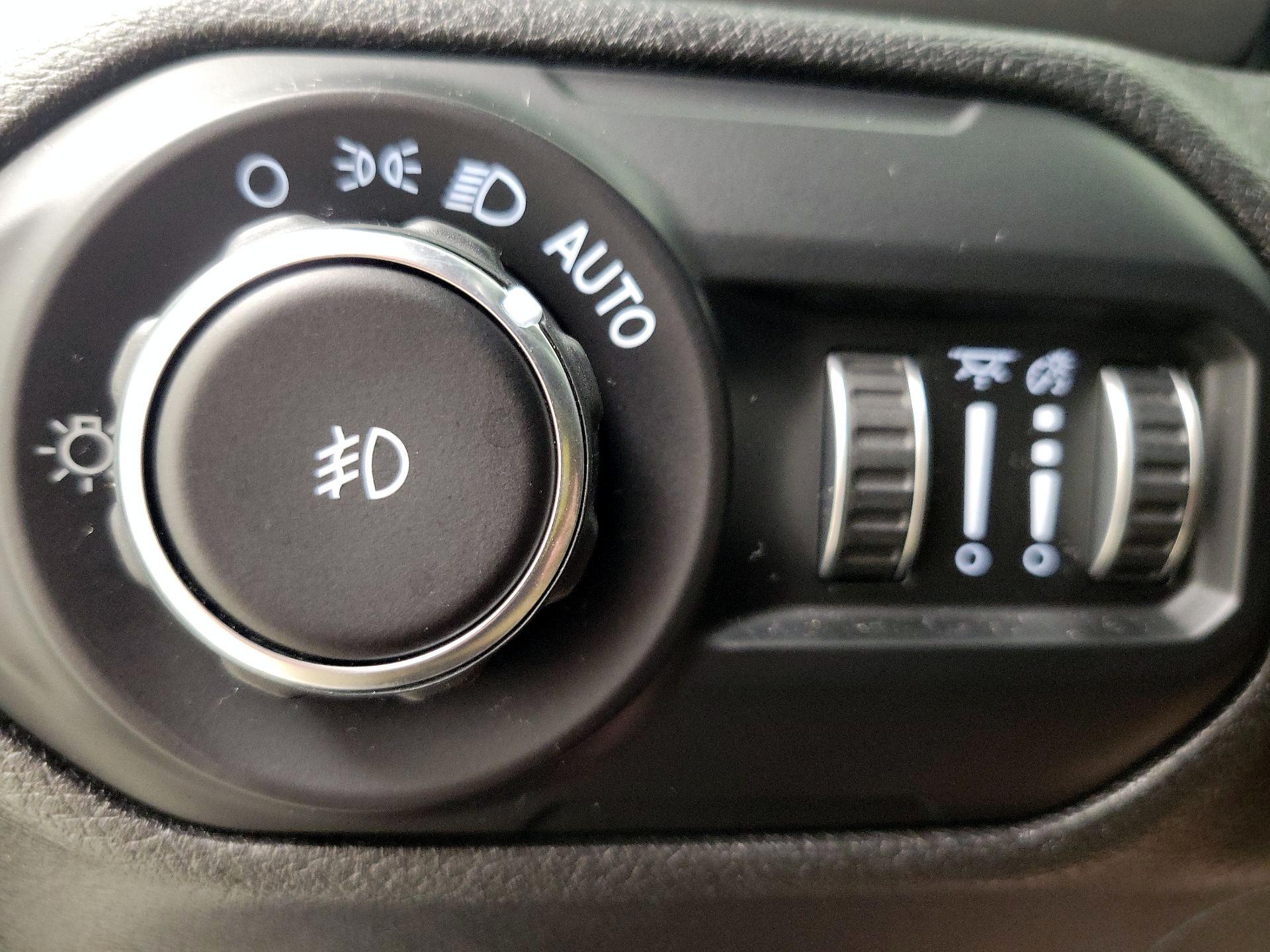 Thumbnail: 2021 Jeep Wrangler - 13