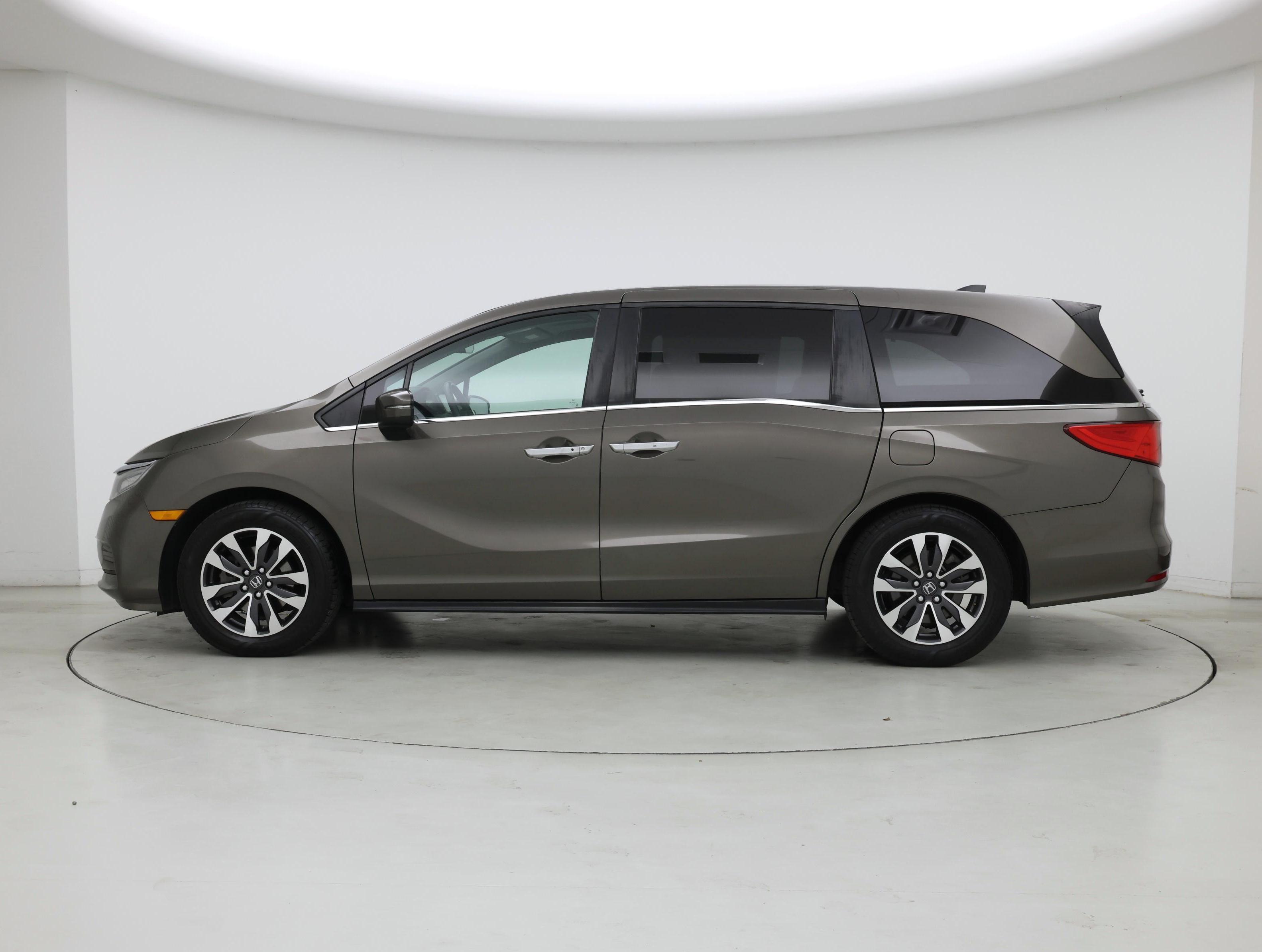 Thumbnail: 2022 Honda Odyssey - 3