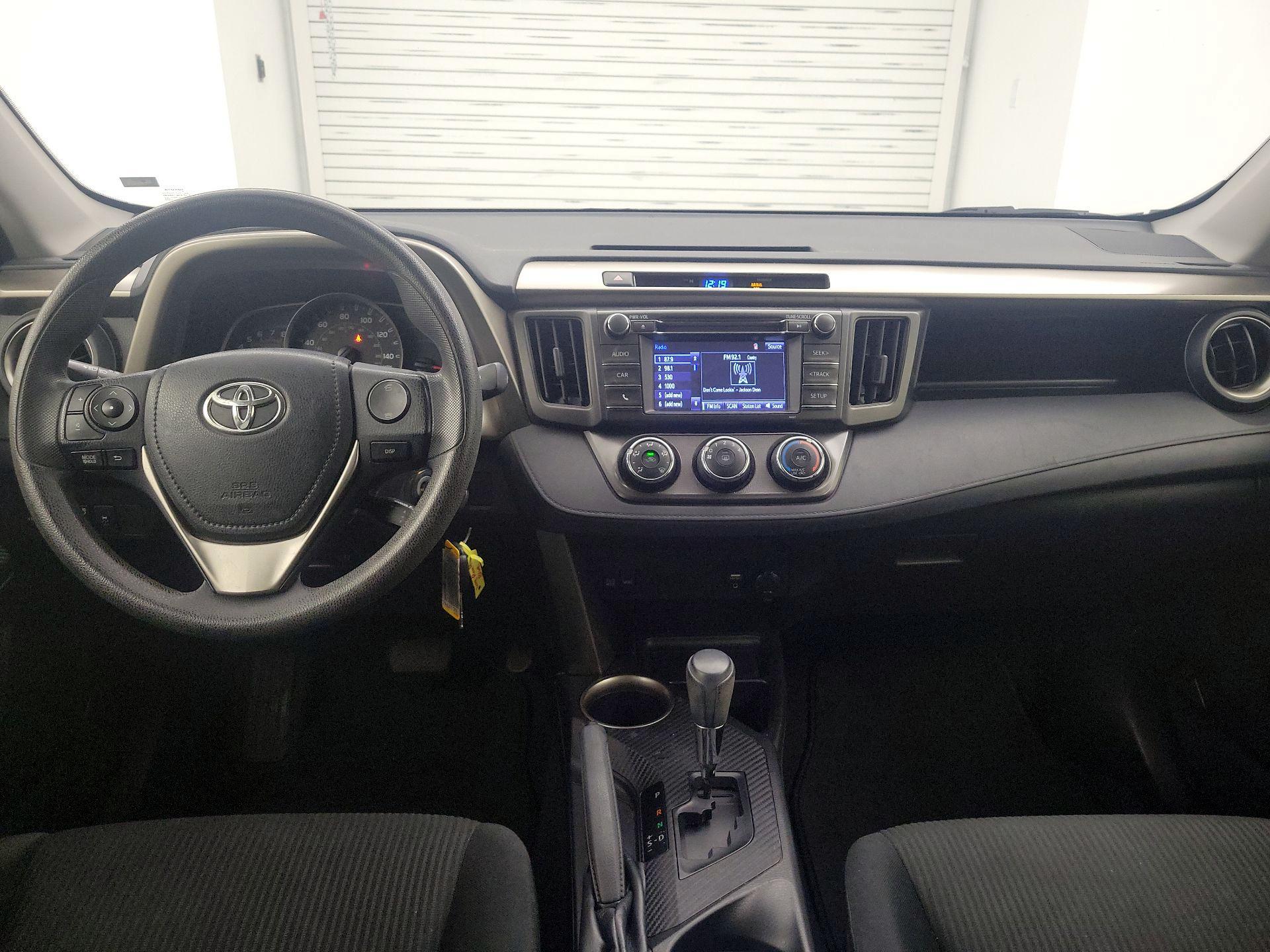 Thumbnail: 2014 Toyota RAV4 - 9