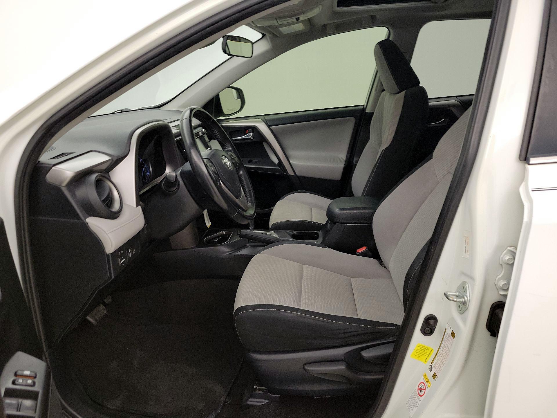 Thumbnail: 2017 Toyota RAV4 - 11