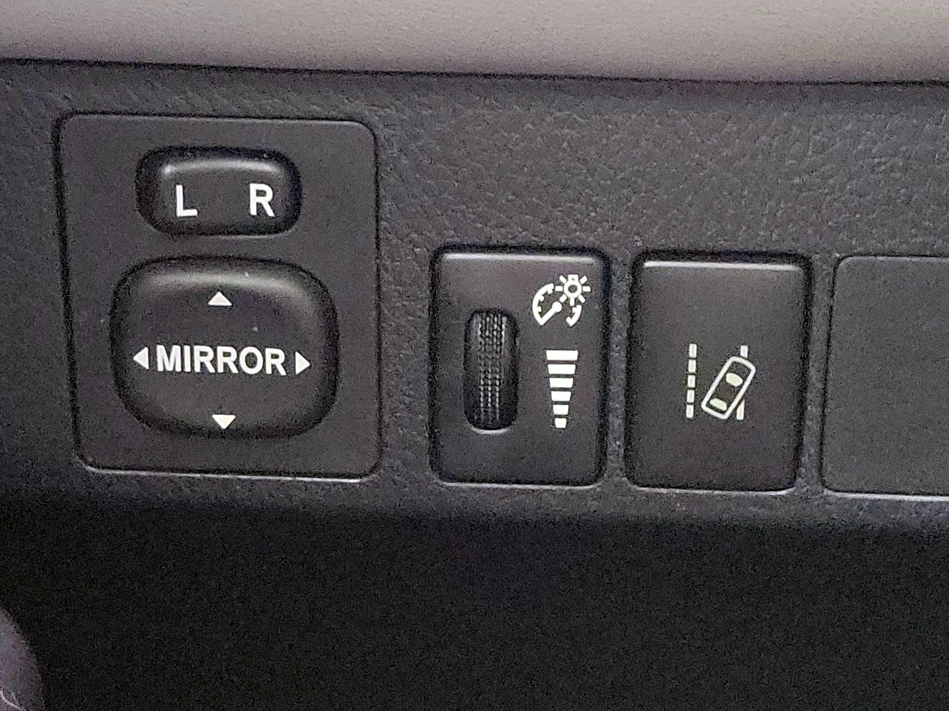 Thumbnail: 2017 Toyota RAV4 - 13