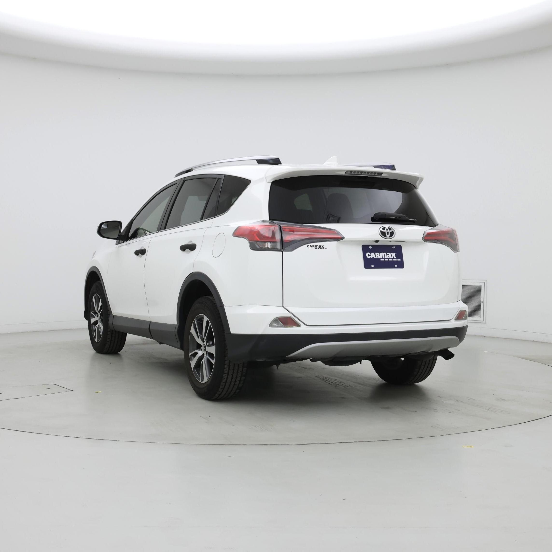 Thumbnail: 2017 Toyota RAV4 - 2