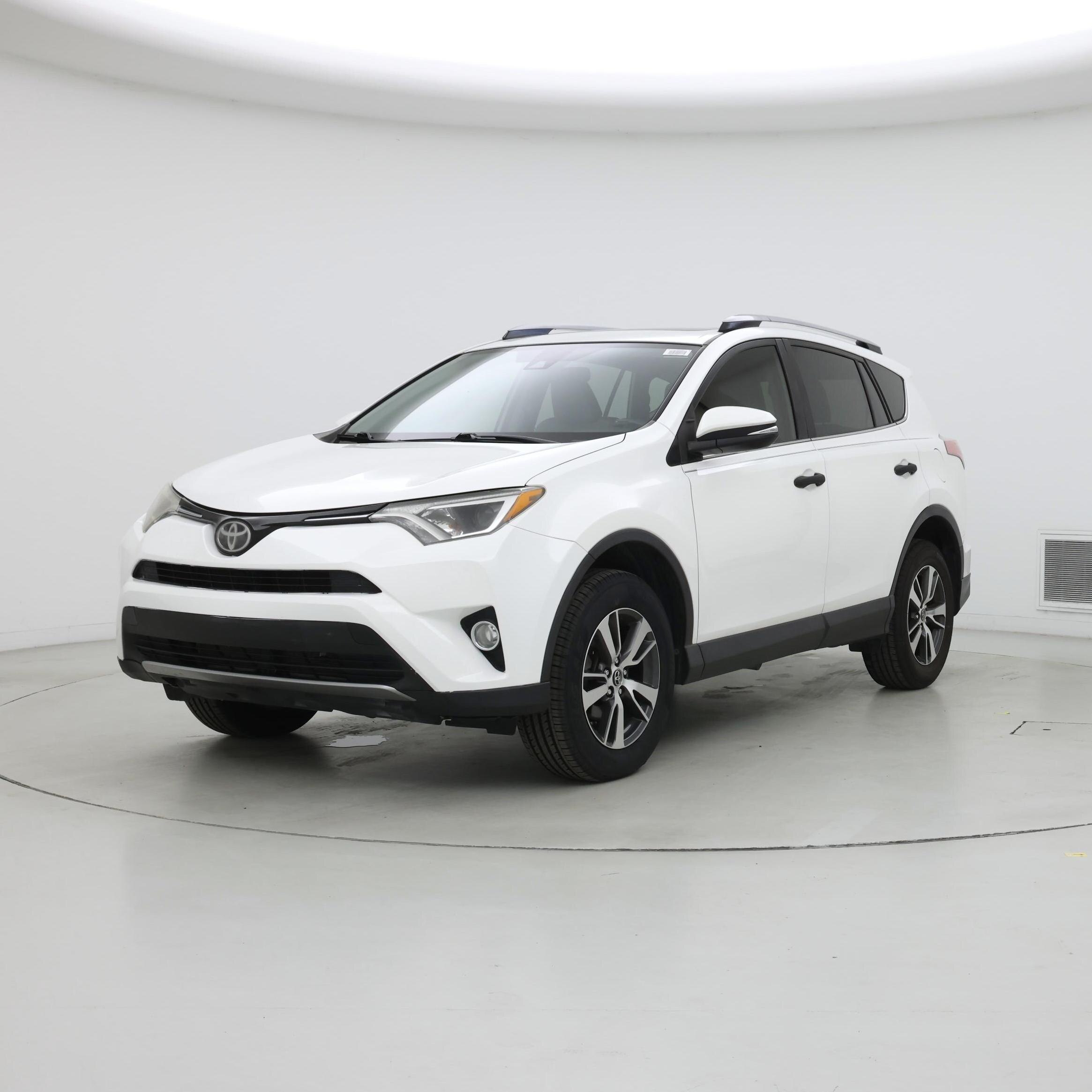 Thumbnail: 2017 Toyota RAV4 - 4