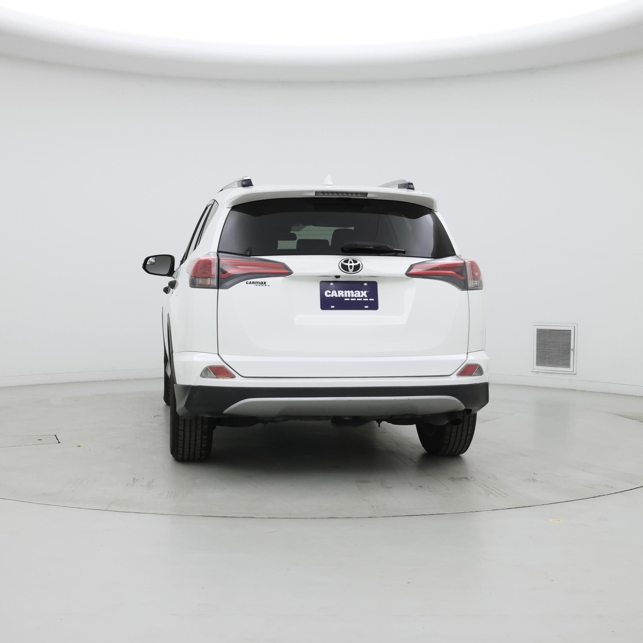 Thumbnail: 2017 Toyota RAV4 - 6