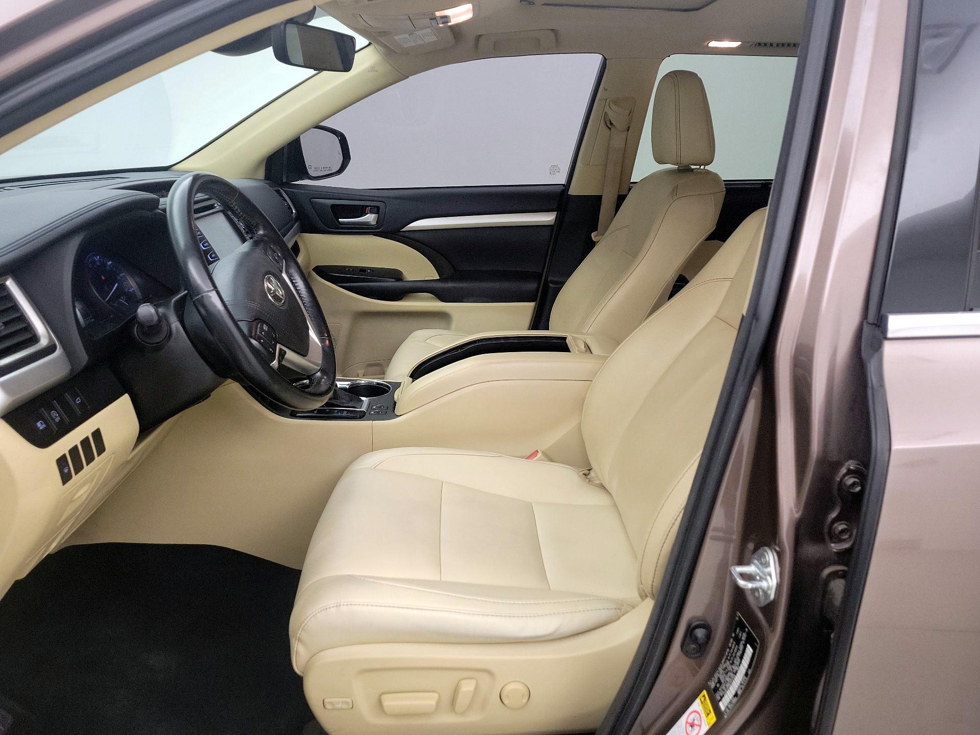 Thumbnail: 2018 Toyota Highlander - 11