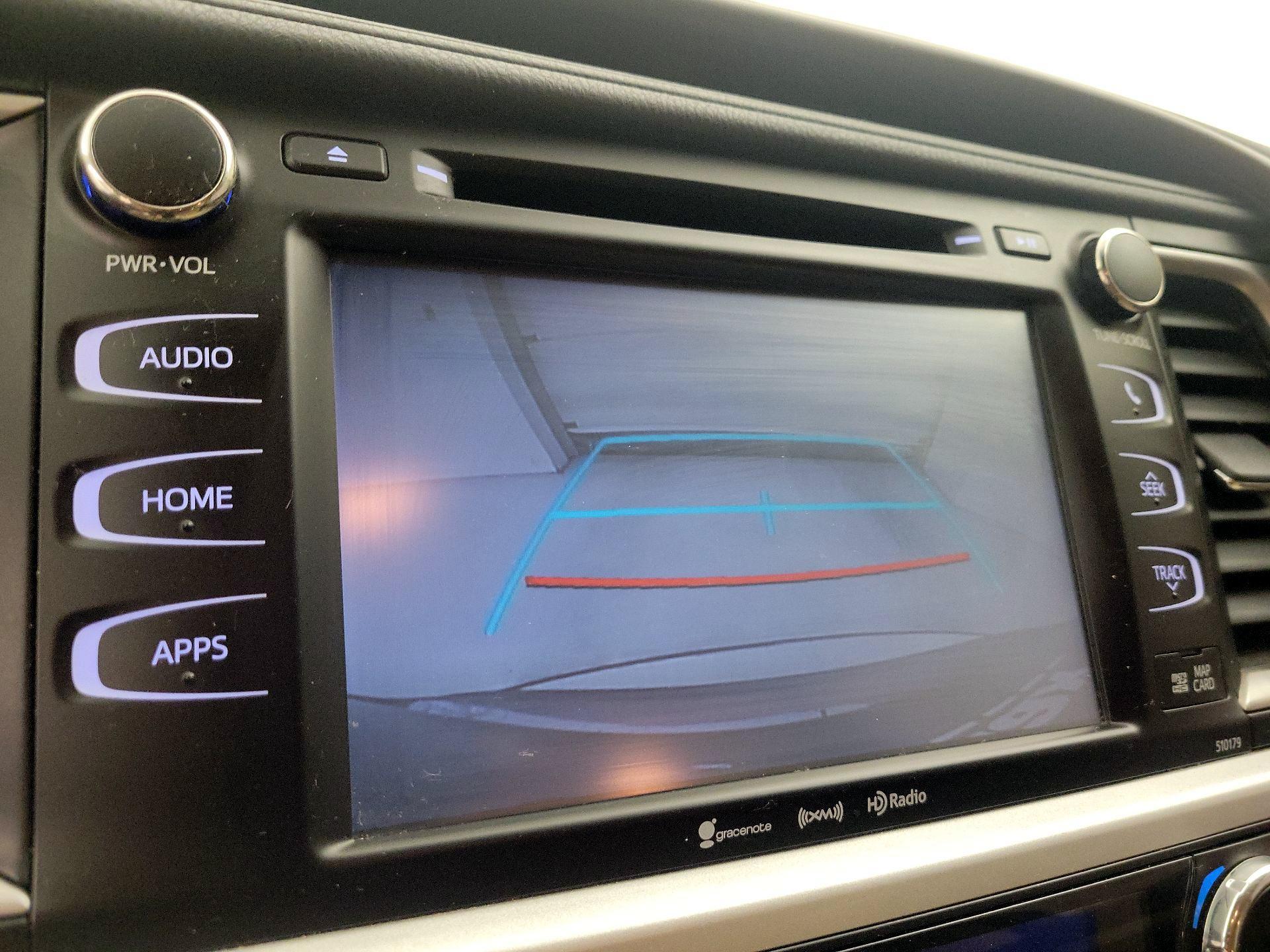 Thumbnail: 2018 Toyota Highlander - 15