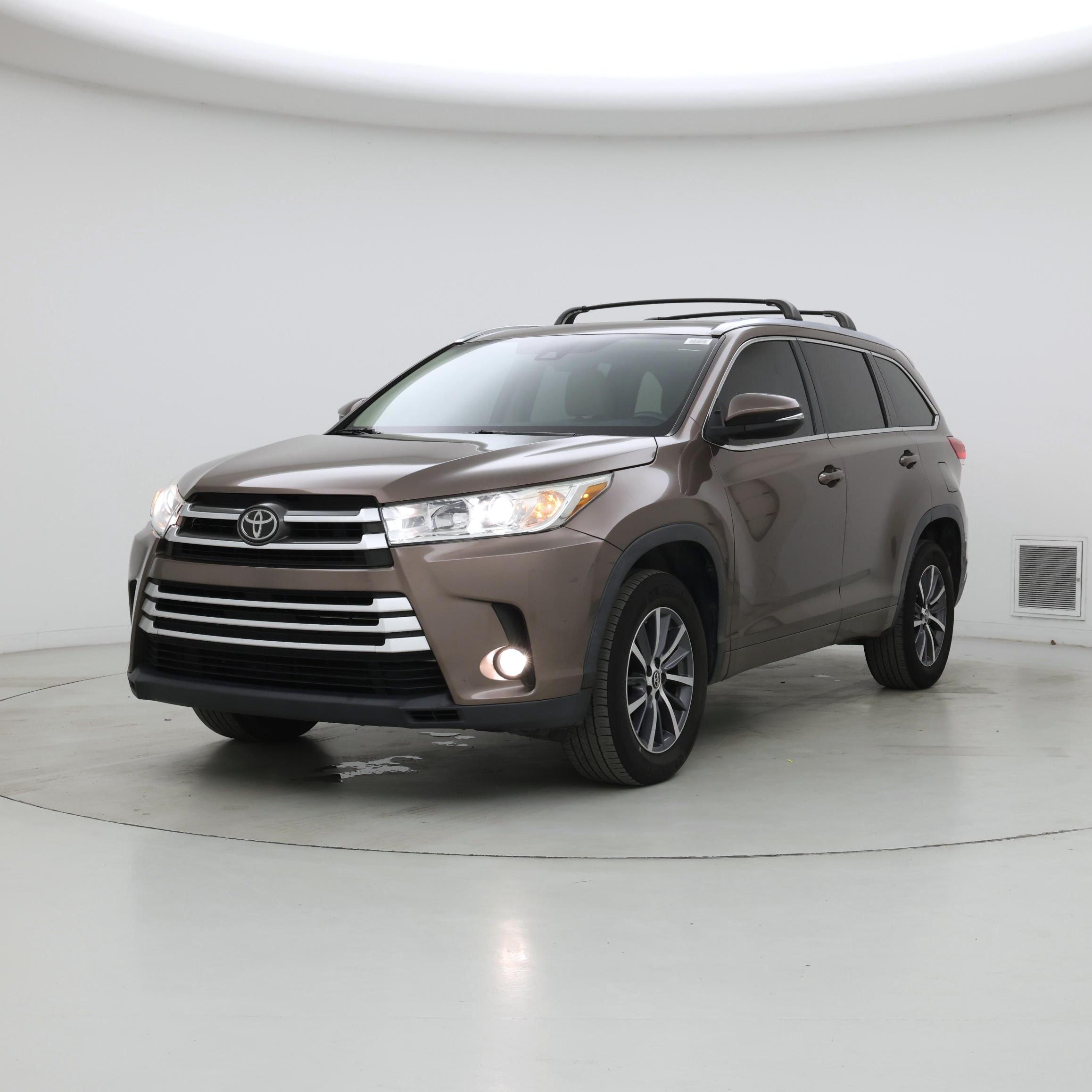 Thumbnail: 2018 Toyota Highlander - 4