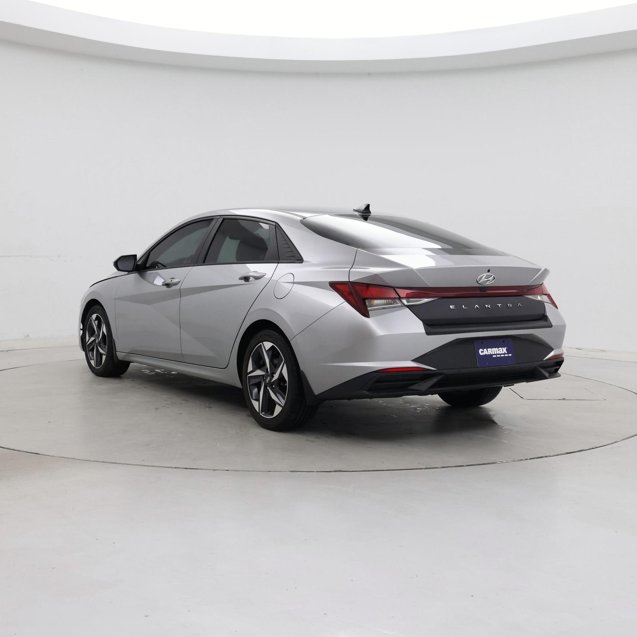 Thumbnail: 2023 Hyundai Elantra - 2