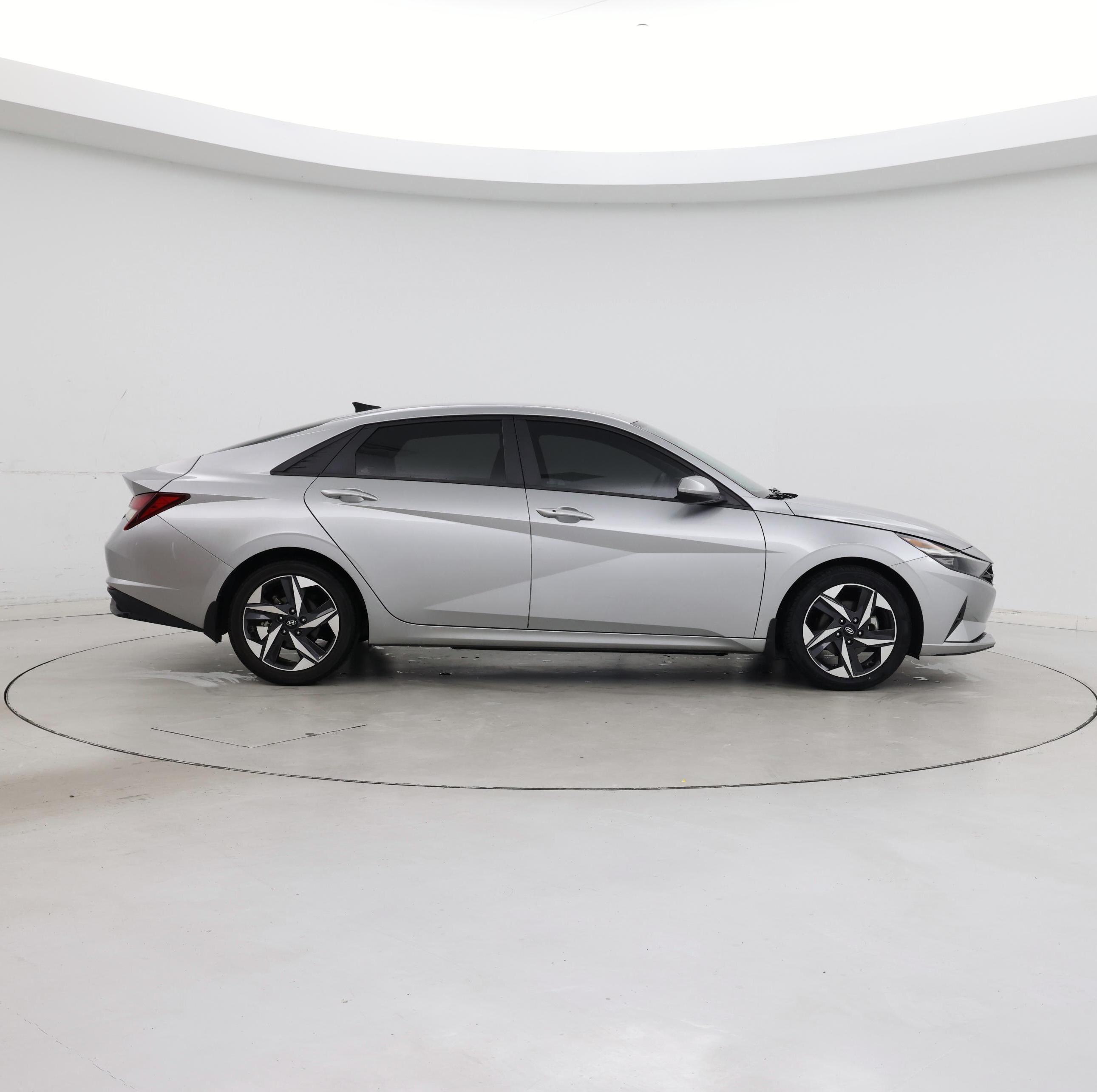 Thumbnail: 2023 Hyundai Elantra - 7