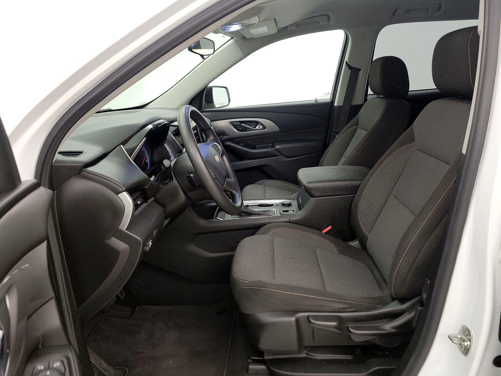 Thumbnail: 2020 Chevrolet Traverse - 11