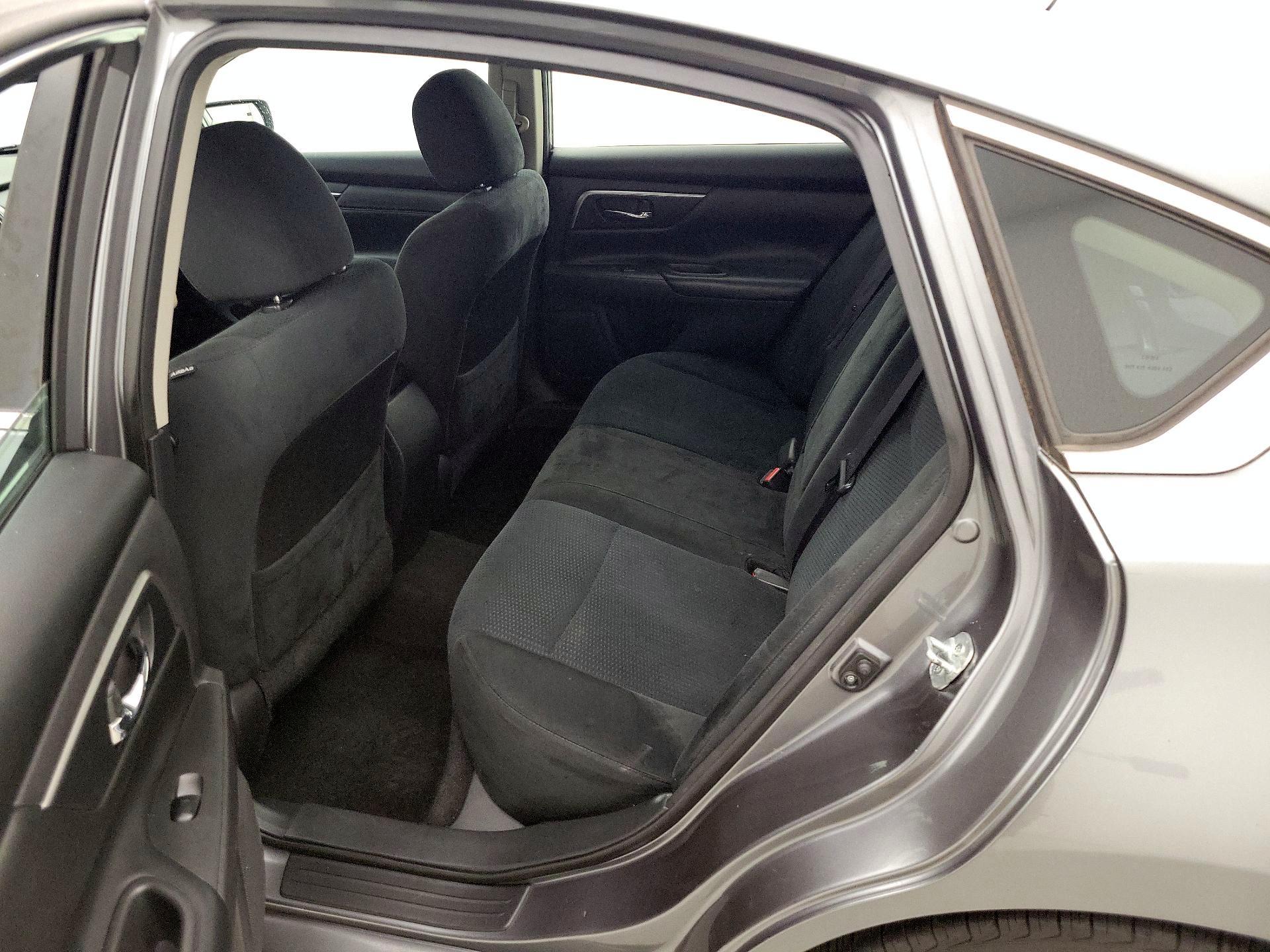 Thumbnail: 2015 Nissan Altima - 19