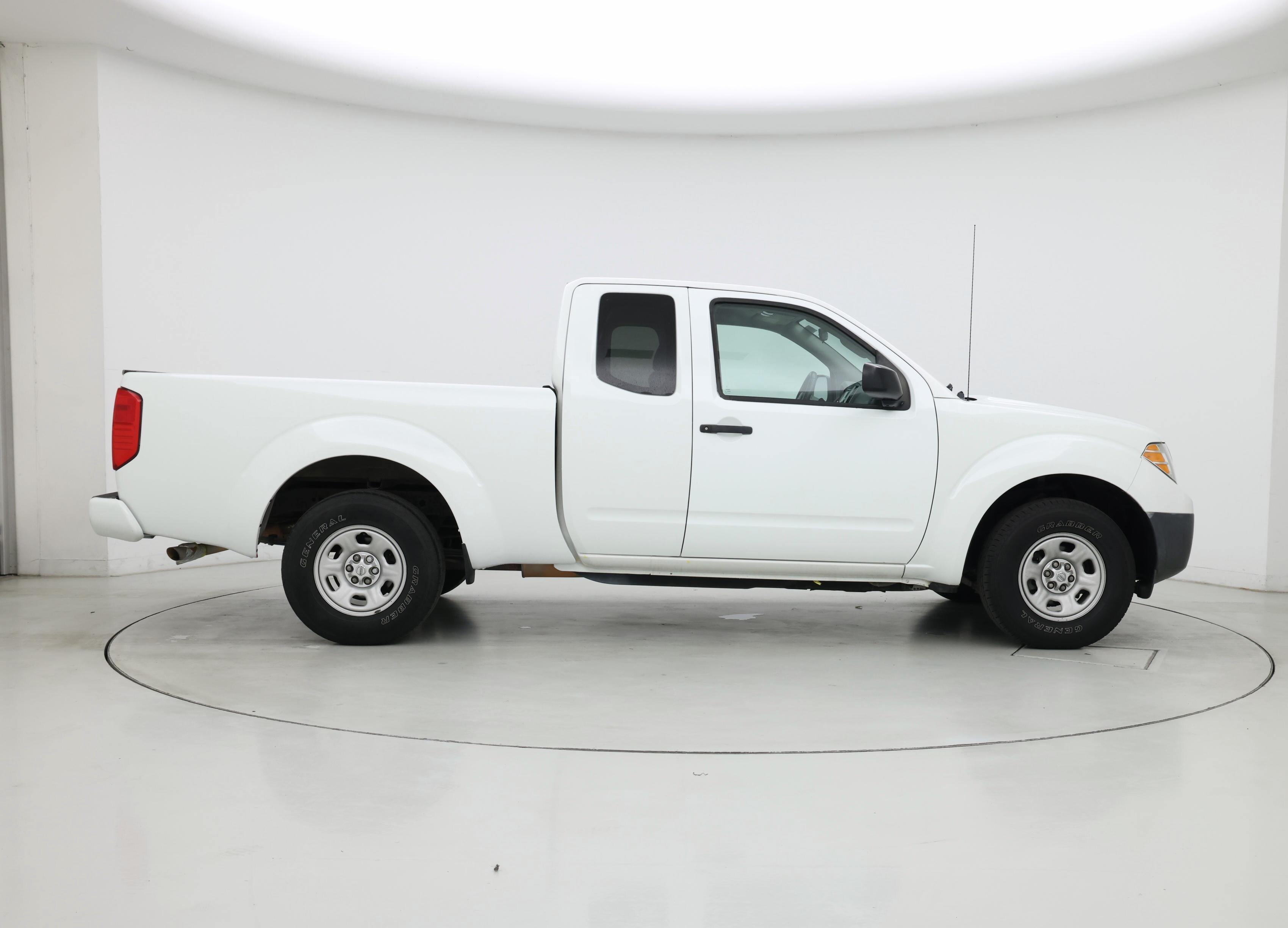 Thumbnail: 2017 Nissan Frontier - 7