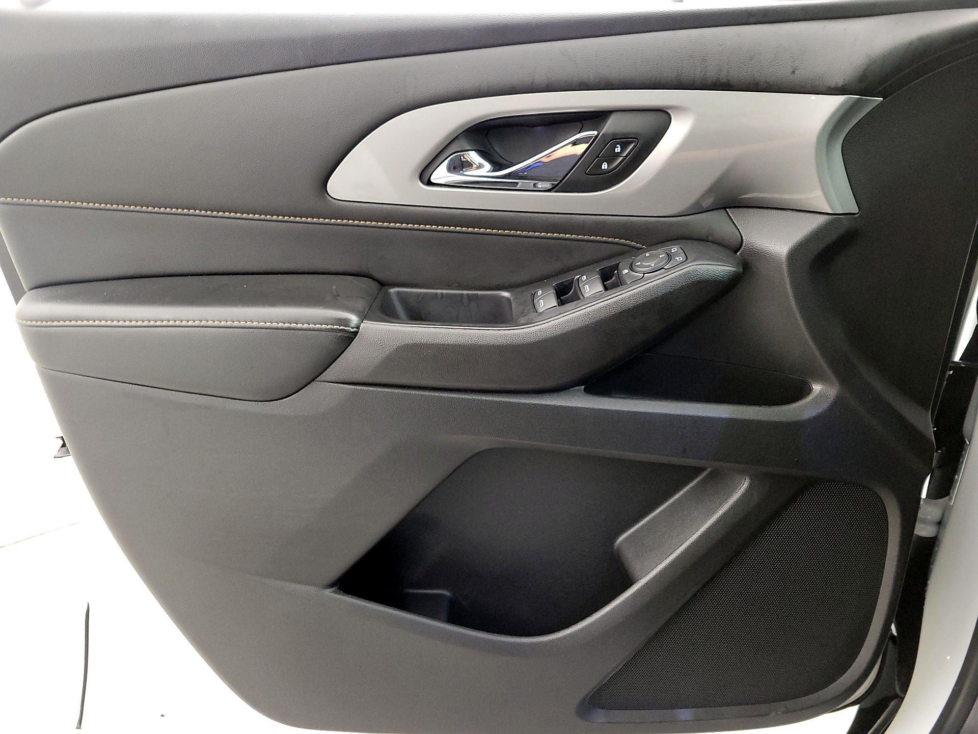 Thumbnail: 2021 Chevrolet Traverse - 12