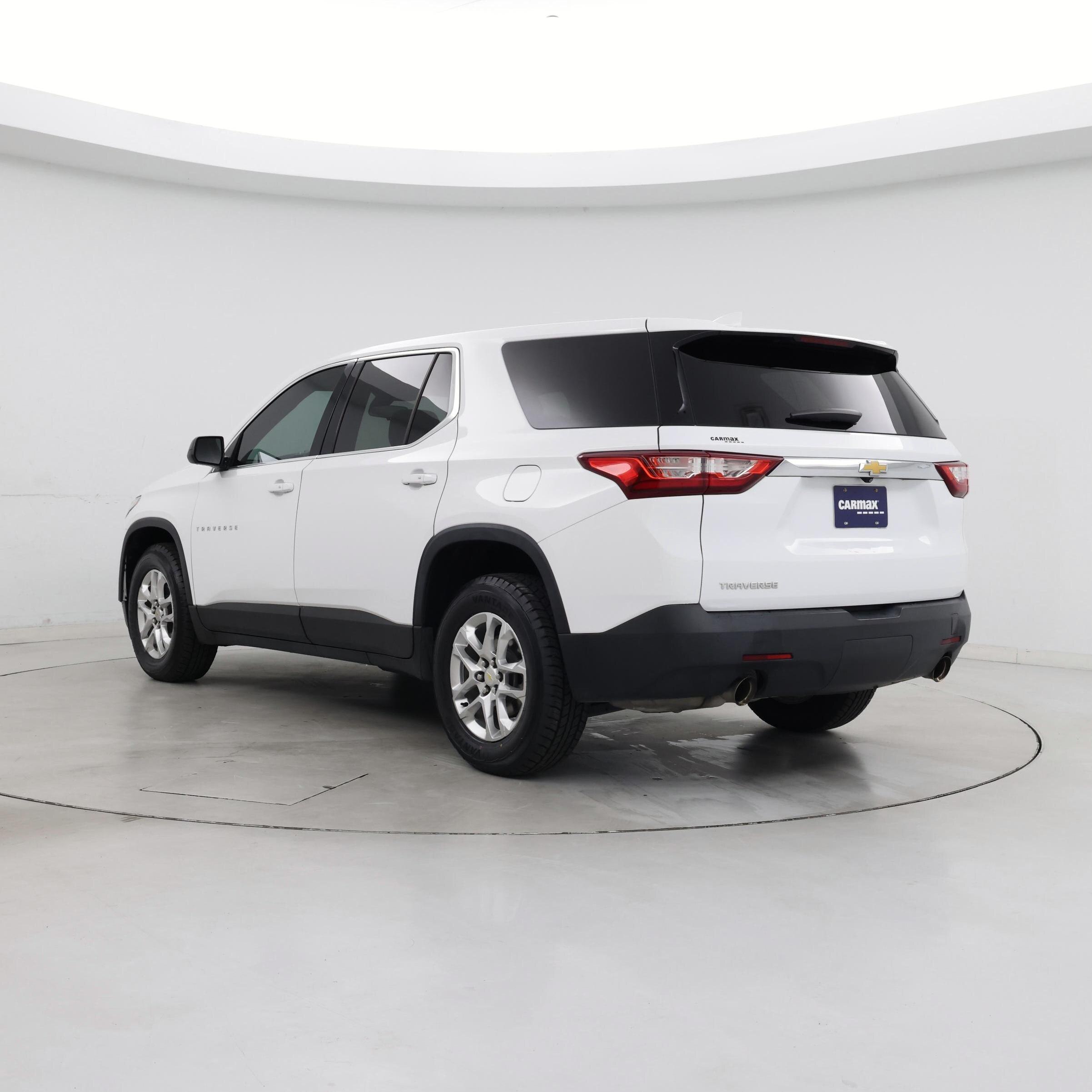 Thumbnail: 2021 Chevrolet Traverse - 2