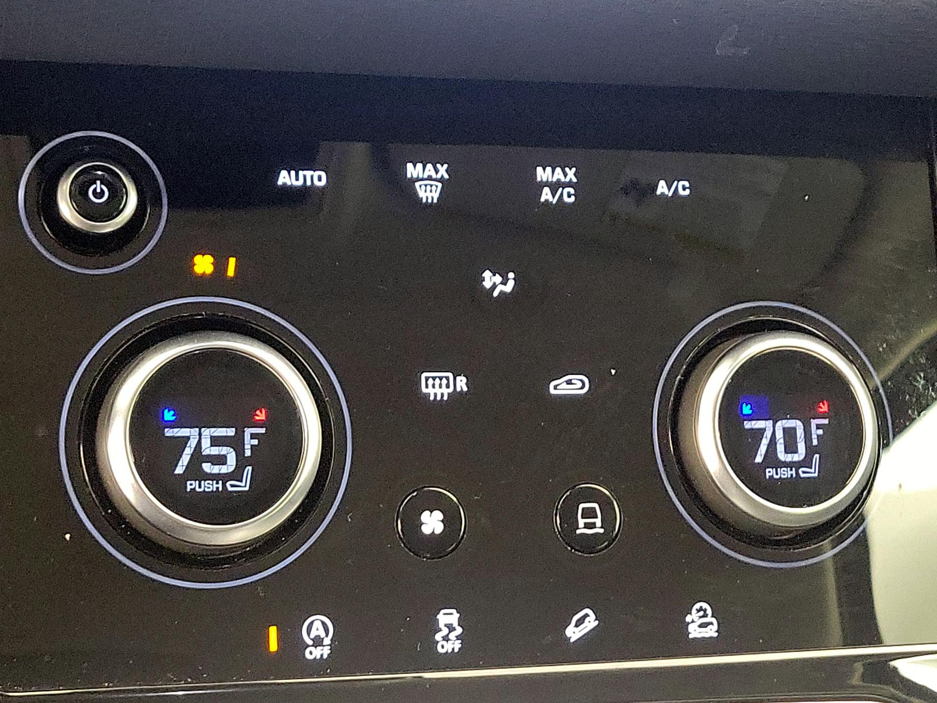 Thumbnail: 2023 Land Rover Range Rover Evoque - 17