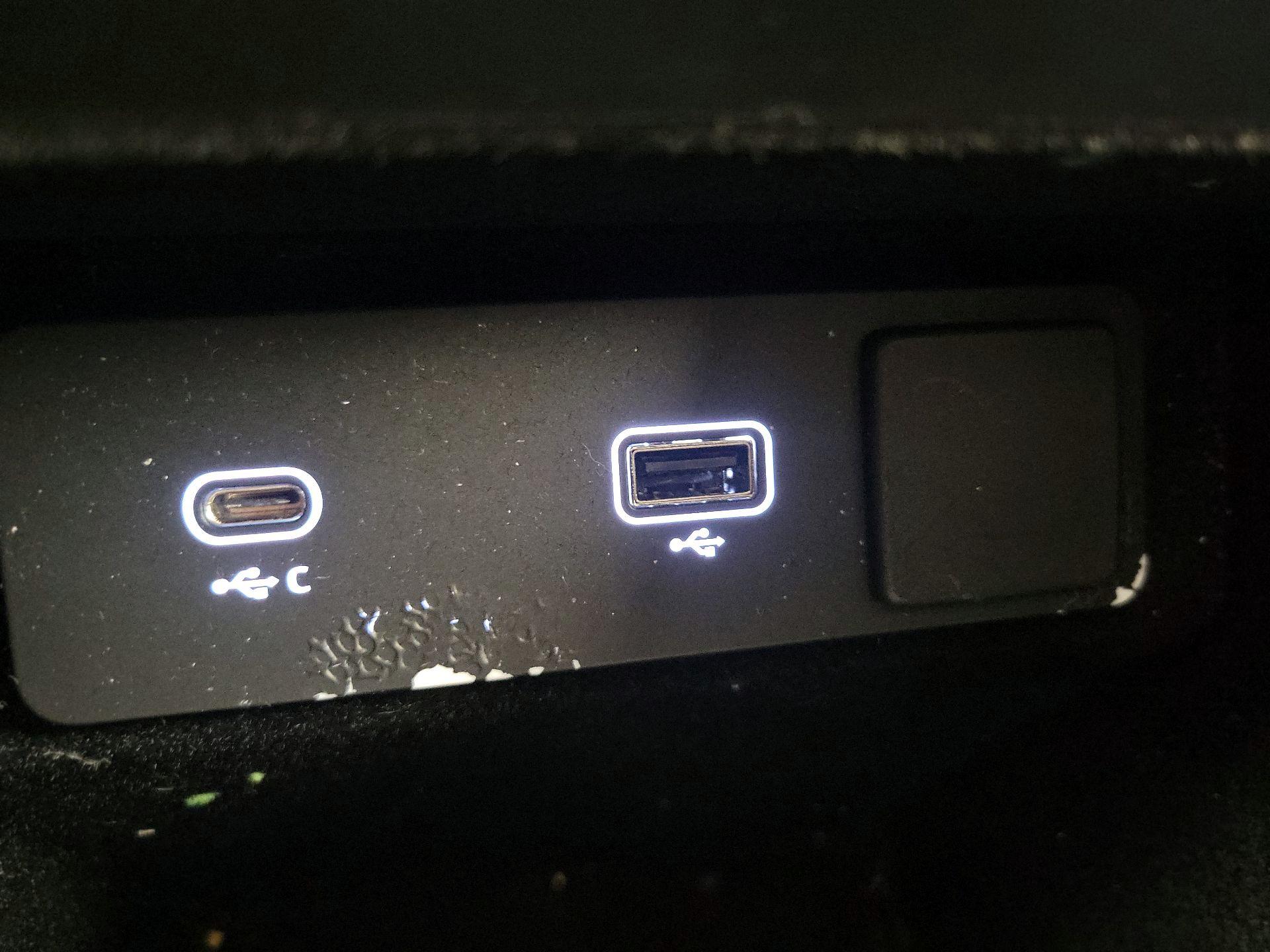 Thumbnail: 2023 Land Rover Range Rover Evoque - 19