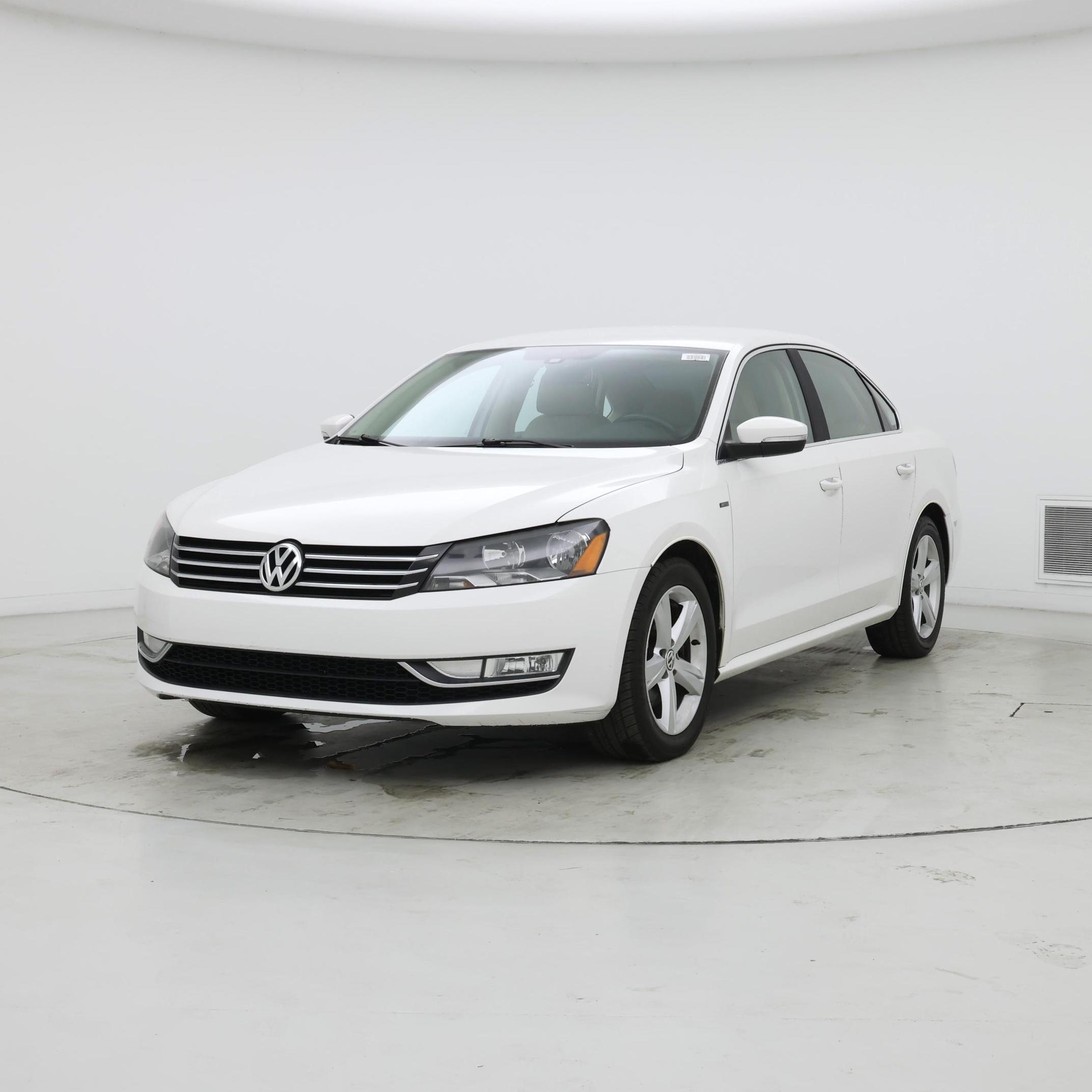 Thumbnail: 2015 Volkswagen Passat - 4
