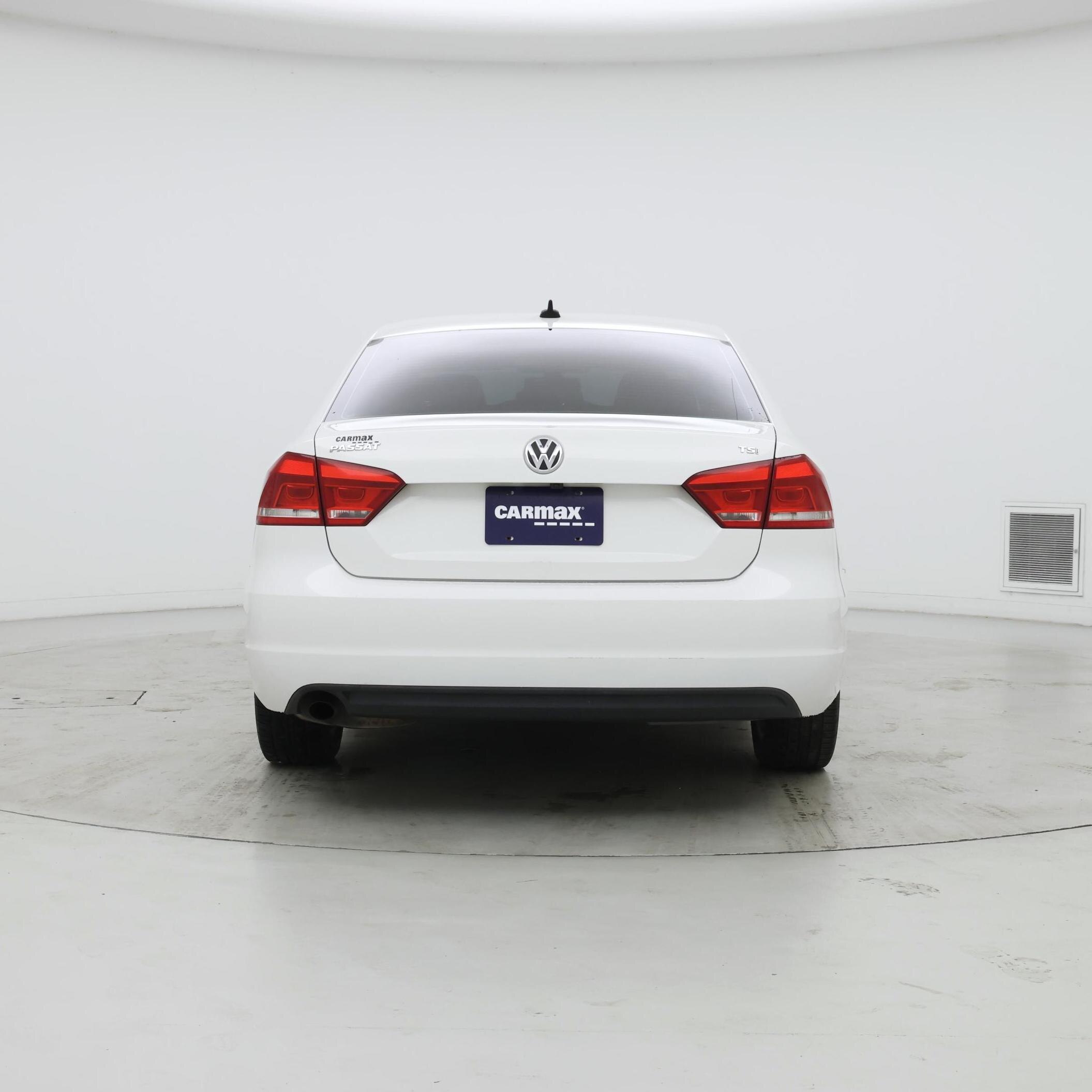 Thumbnail: 2015 Volkswagen Passat - 6