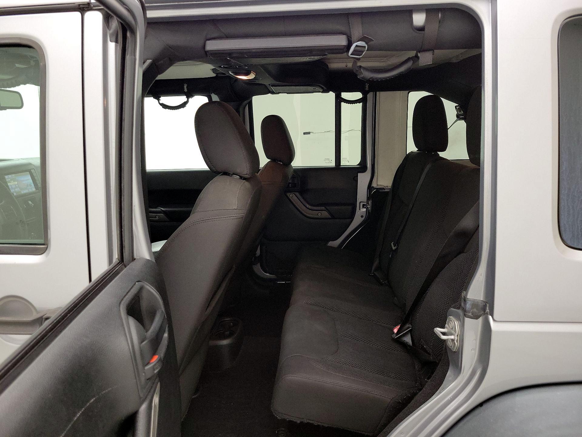 Thumbnail: 2017 Jeep Wrangler - 17