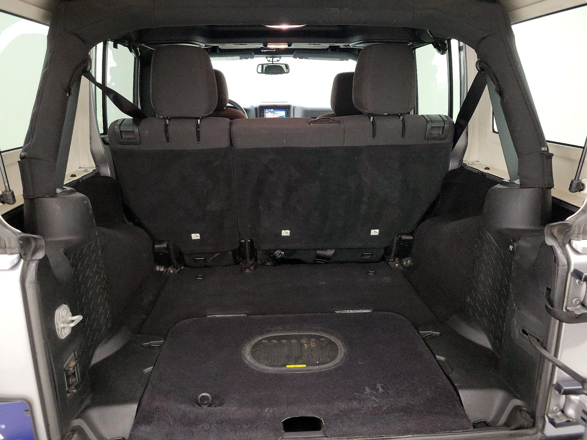 Thumbnail: 2017 Jeep Wrangler - 18