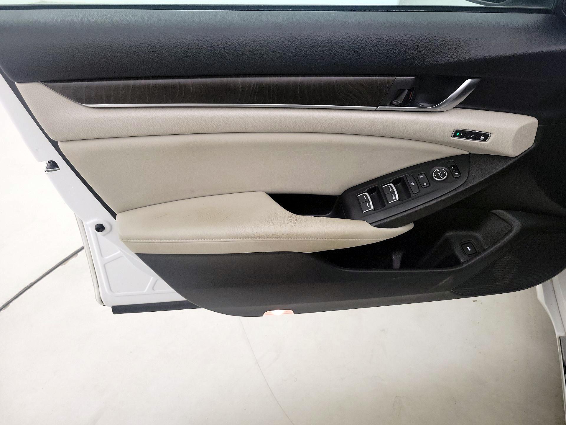 Thumbnail: 2018 Honda Accord - 12
