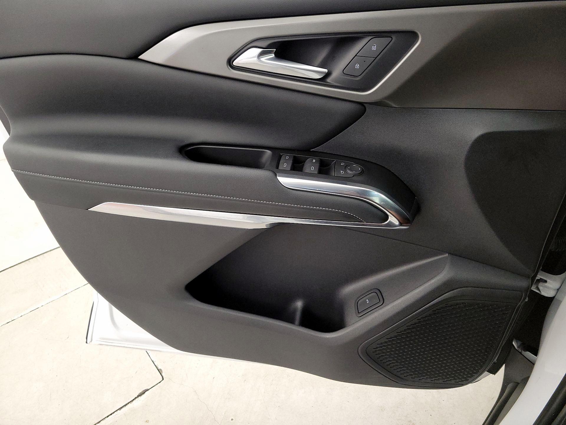 Thumbnail: 2024 Chevrolet Traverse - 12