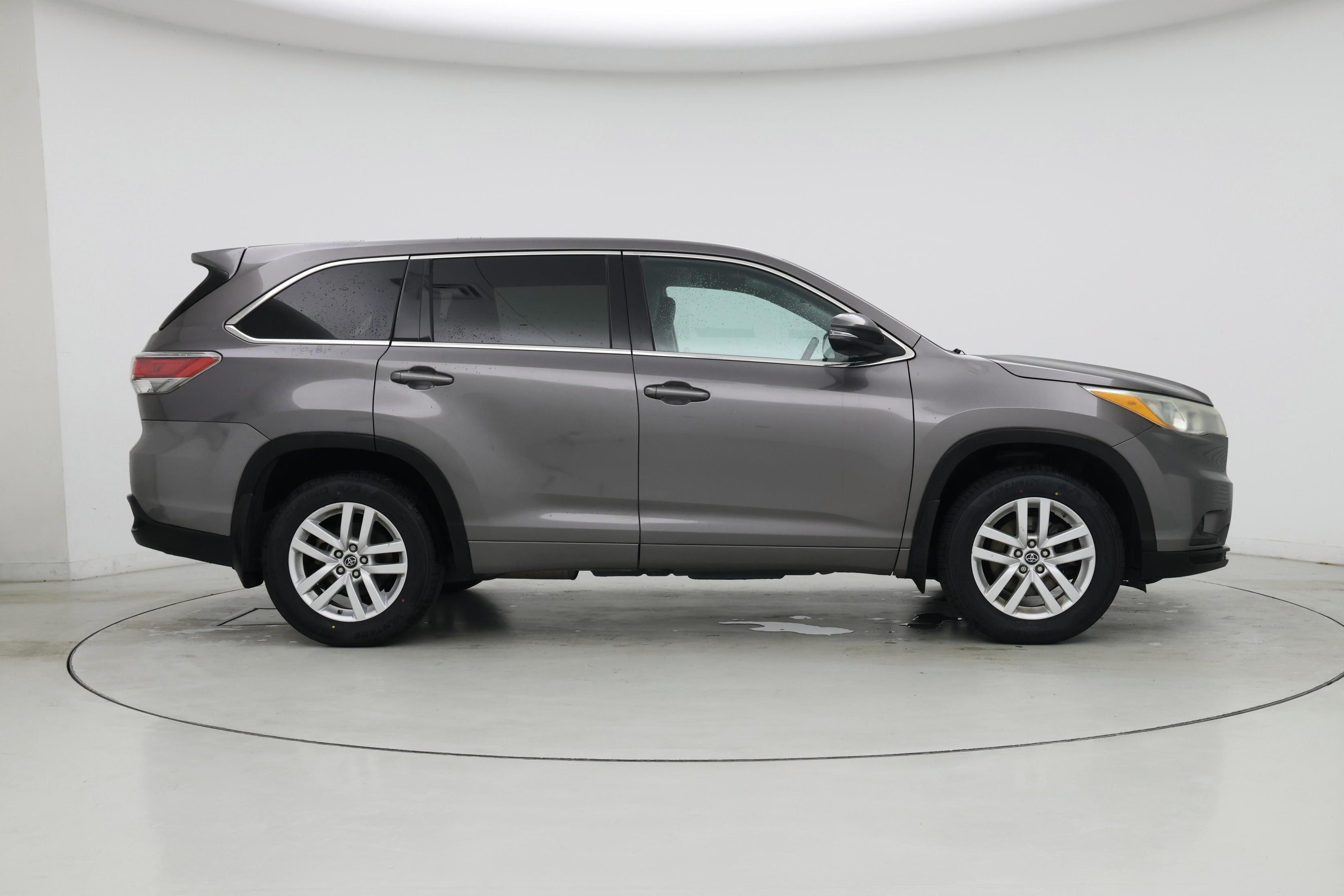 Thumbnail: 2016 Toyota Highlander - 7