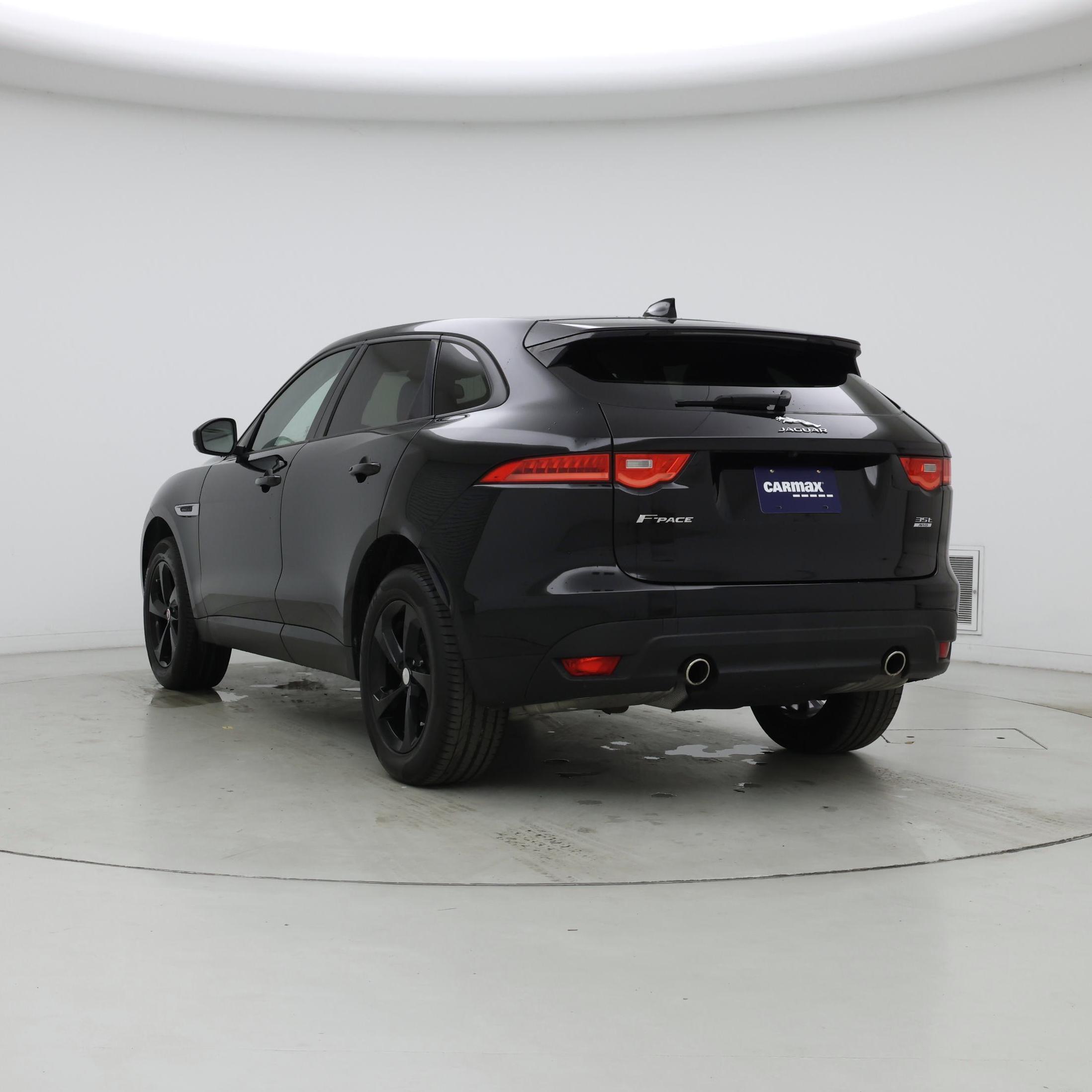 Thumbnail: 2017 Jaguar F-Pace - 2