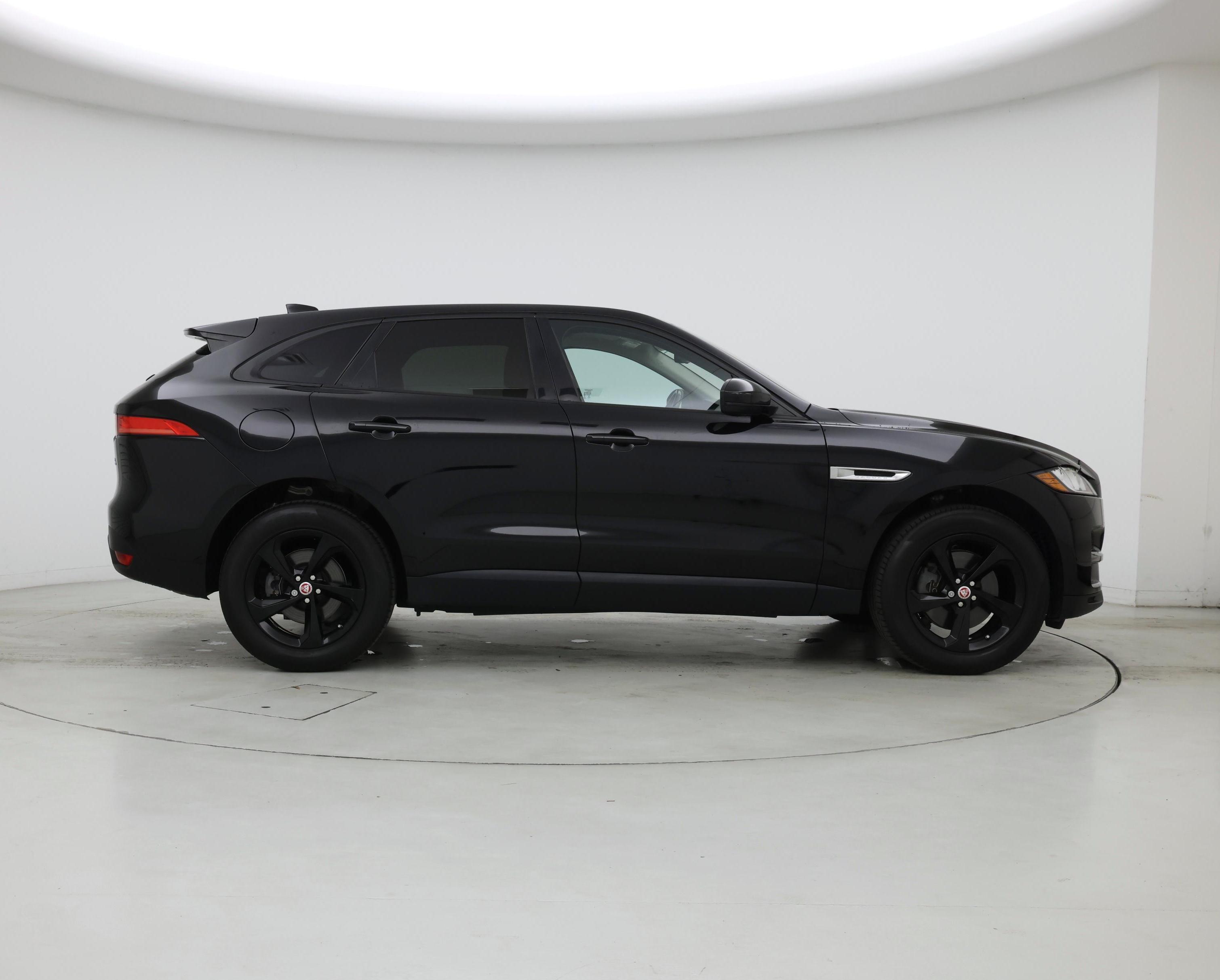 Thumbnail: 2017 Jaguar F-Pace - 7