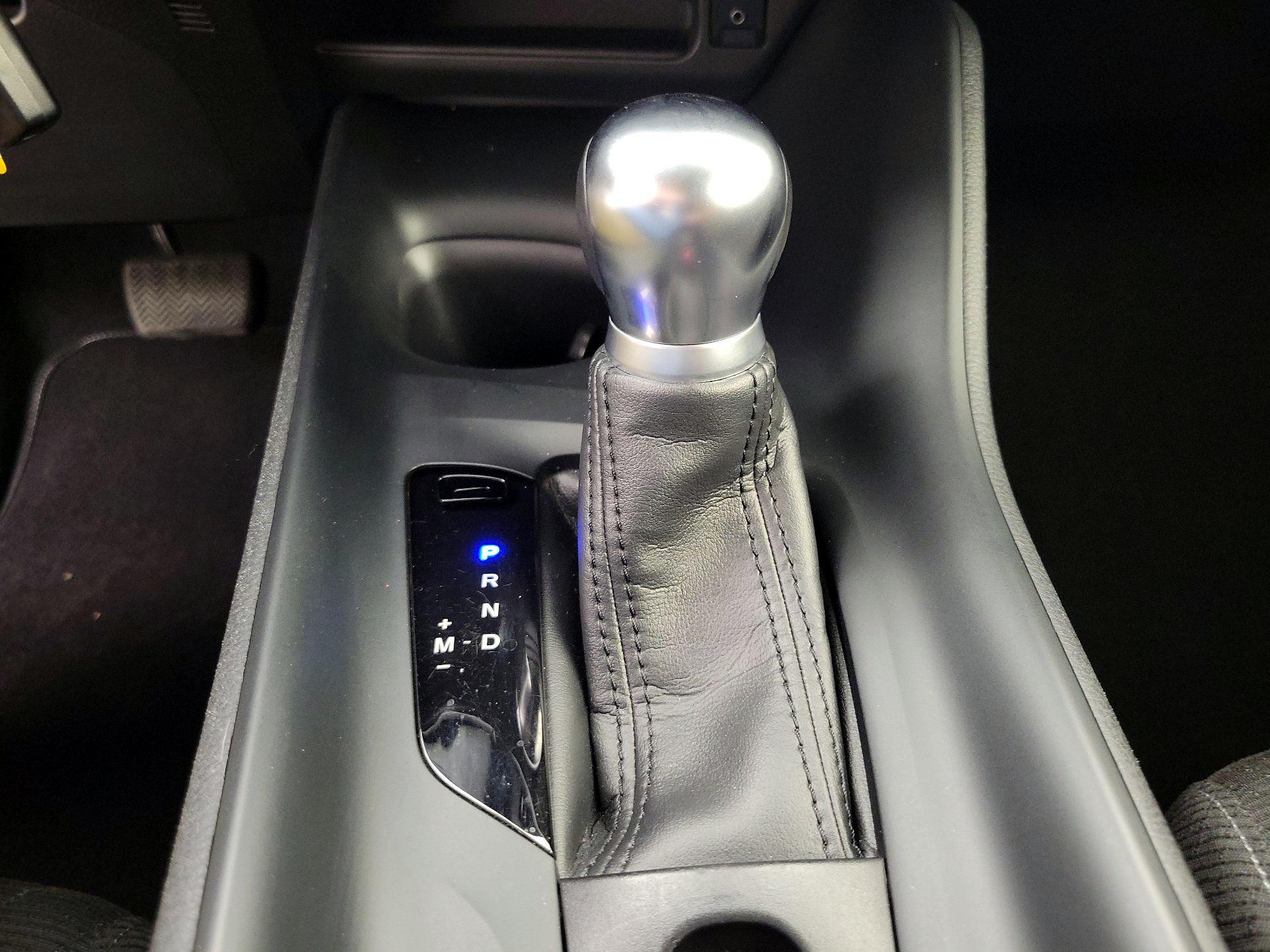 Thumbnail: 2019 Toyota C-HR - 17