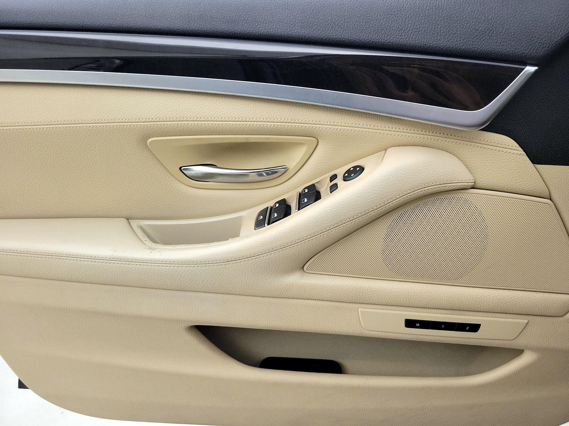 Thumbnail: 2014 BMW 5 Series - 12