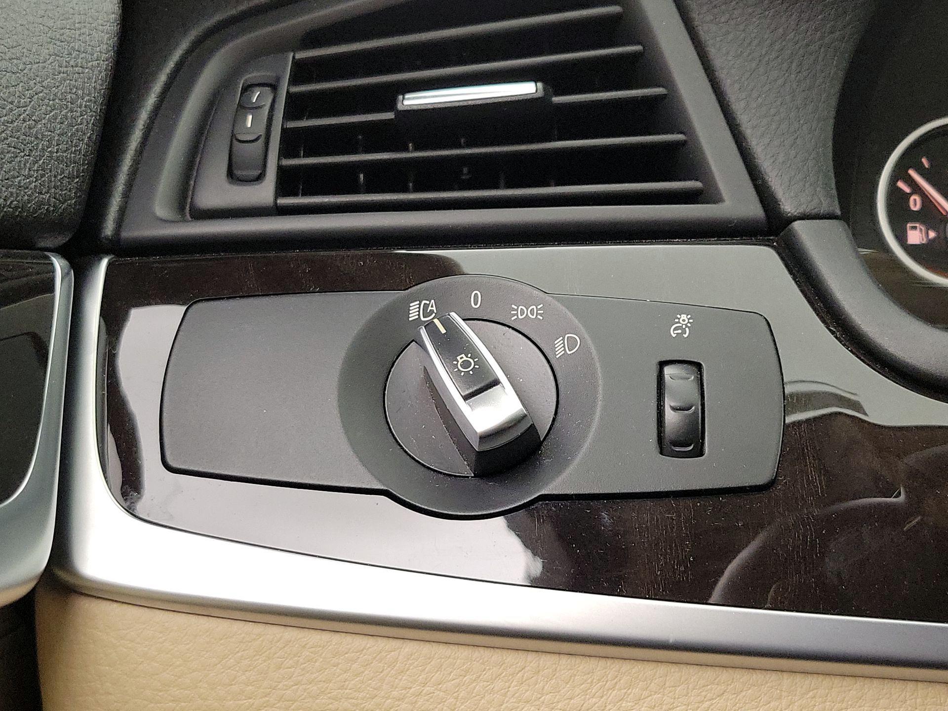 Thumbnail: 2014 BMW 5 Series - 13