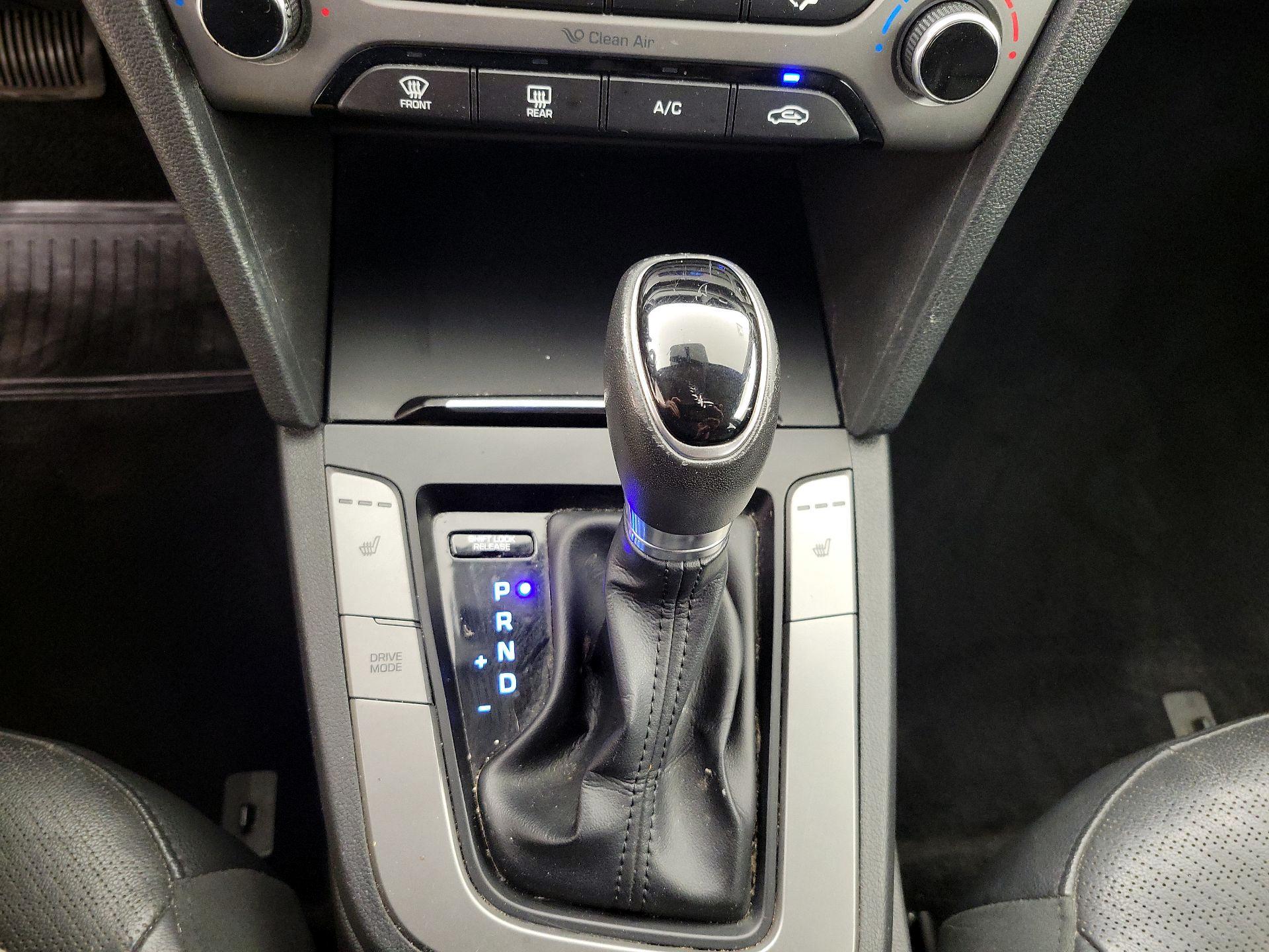 Thumbnail: 2017 Hyundai Elantra - 18